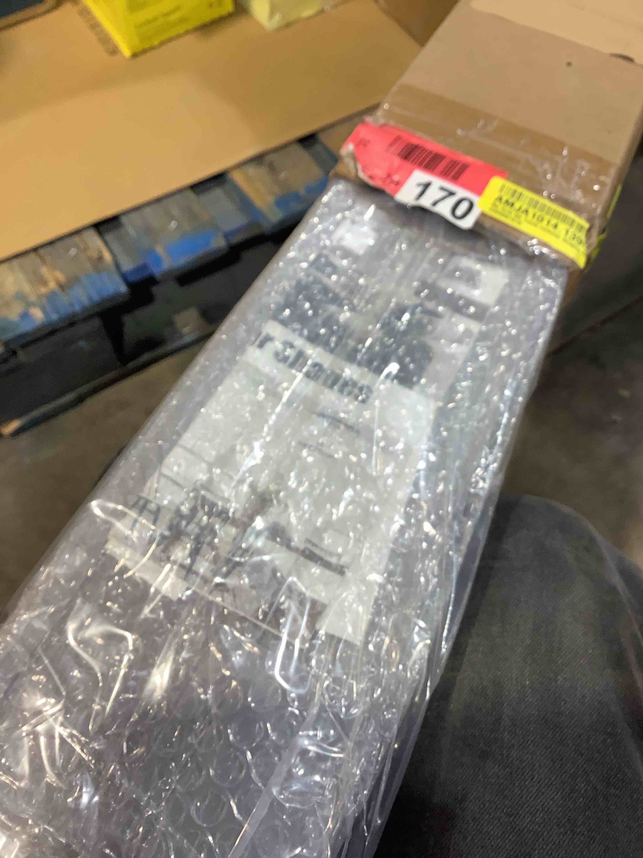 https://s3.amazonaws.com/lotting-images-prod/bidfta/GRA3880625_1778005088558.jpeg