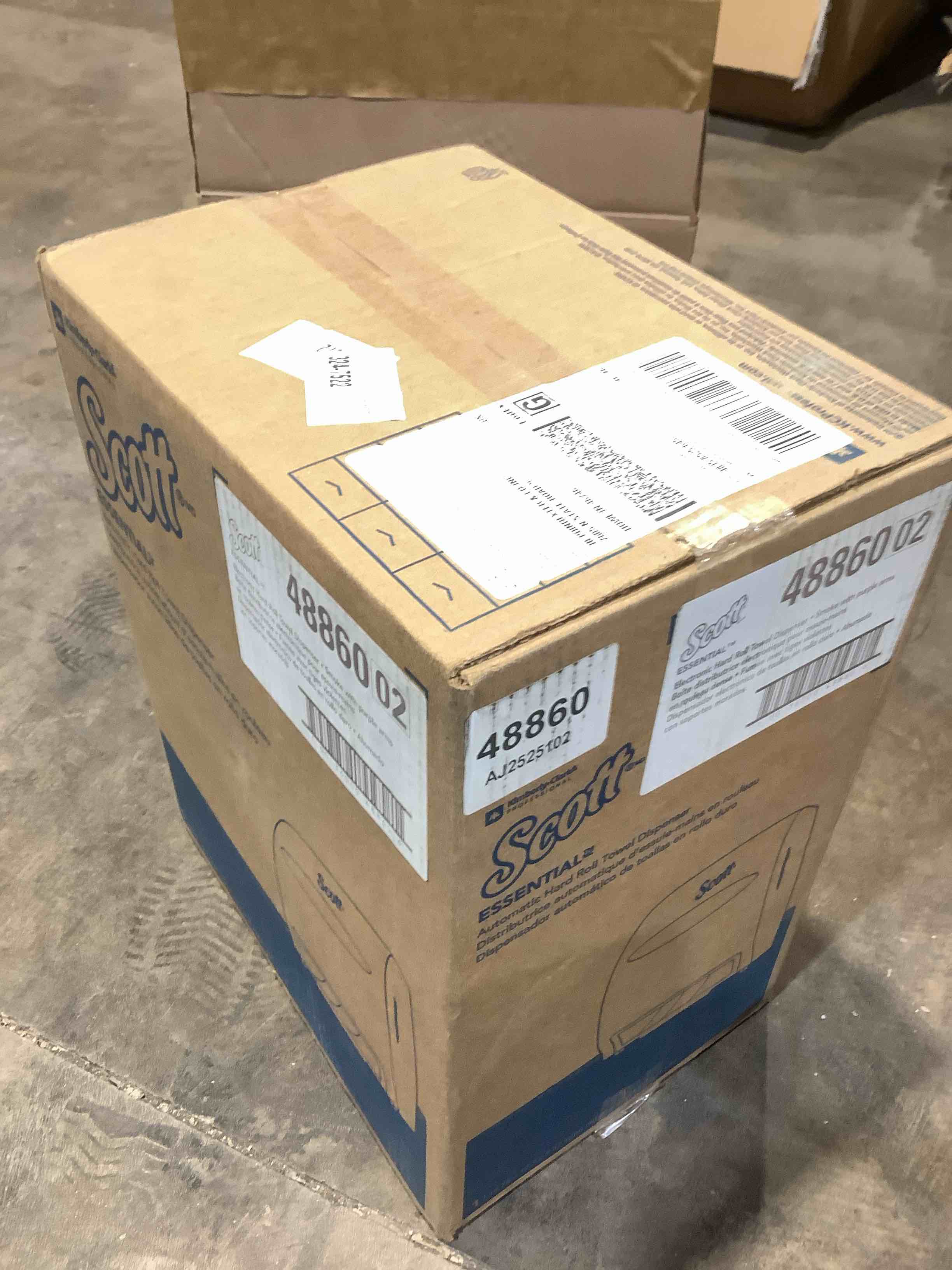 https://s3.amazonaws.com/lotting-images-prod/bidfta/GRA3880638_1778084673410.jpeg