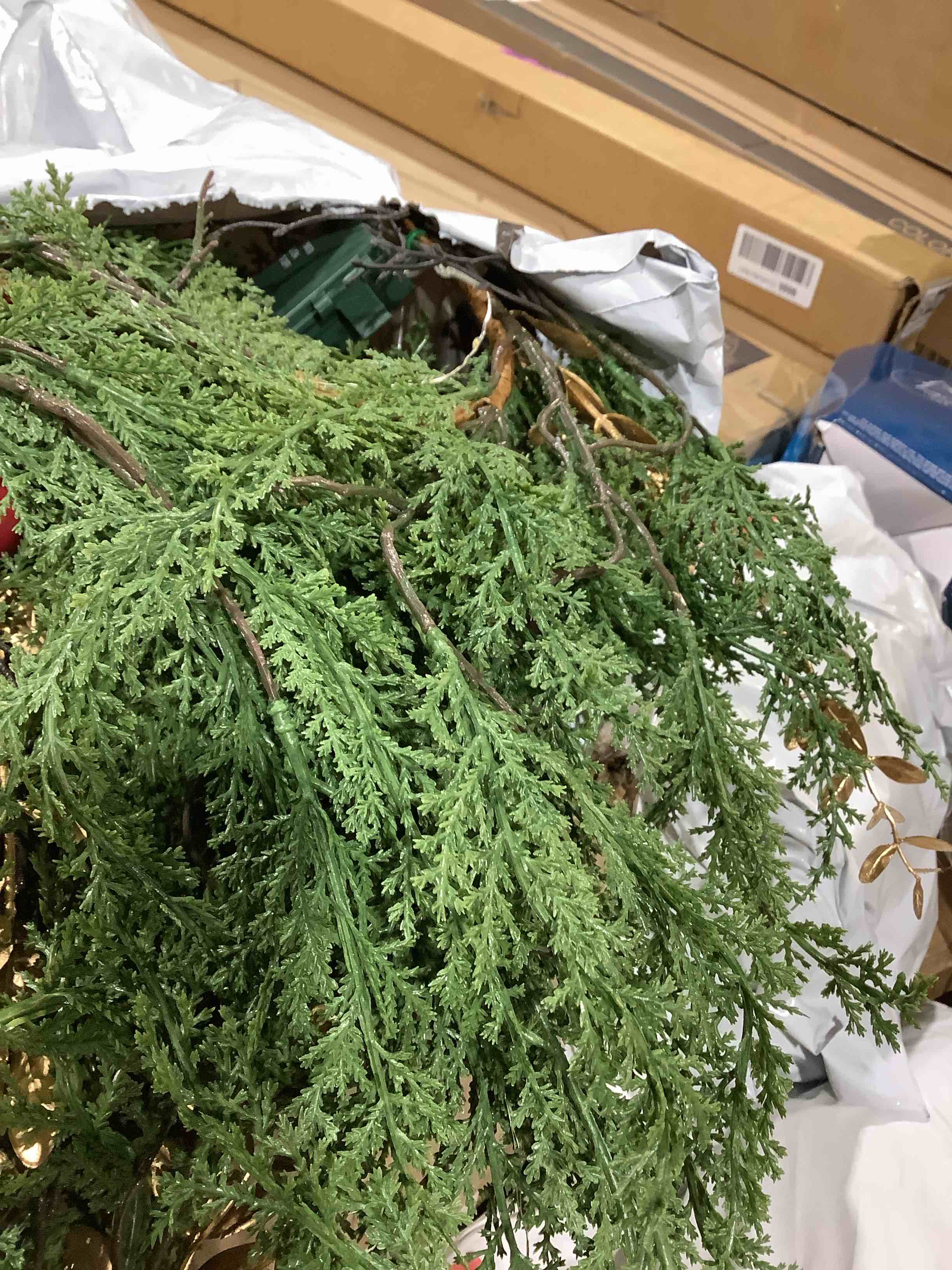 Condition photo showing New/Like New for cedar pine christmas garland