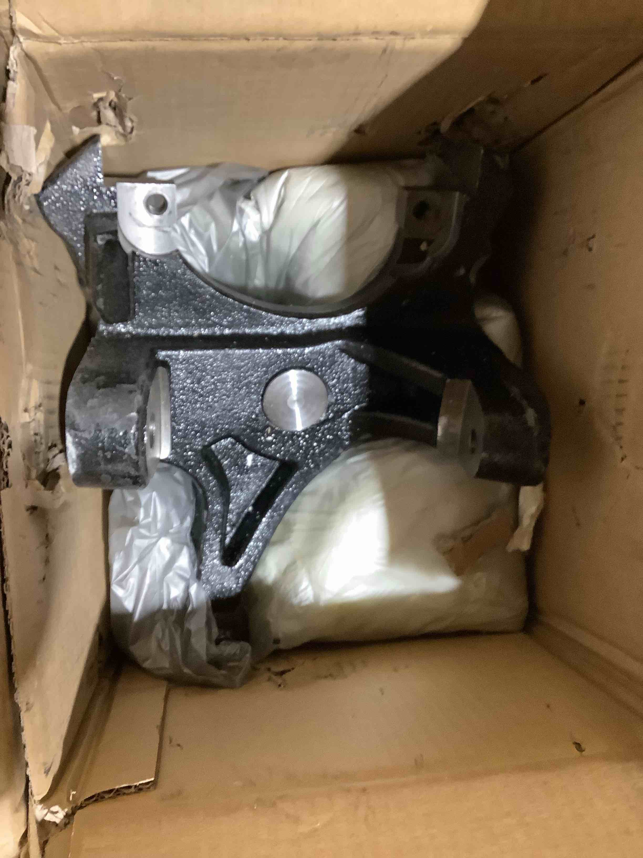 https://s3.amazonaws.com/lotting-images-prod/bidfta/GRA3881259_1779474243058.jpeg