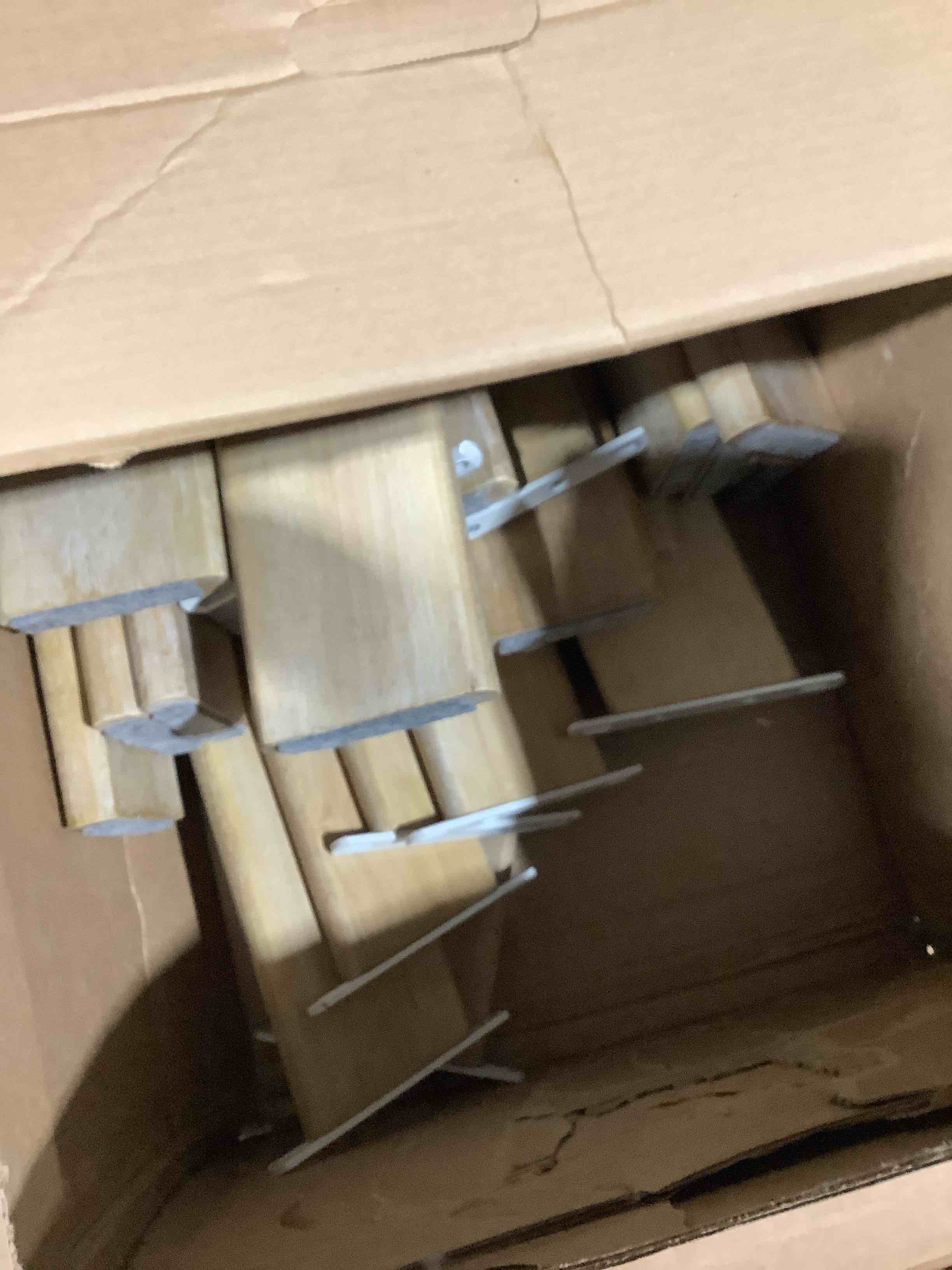 https://s3.amazonaws.com/lotting-images-prod/bidfta/GRA3881494_1779742115684.jpeg