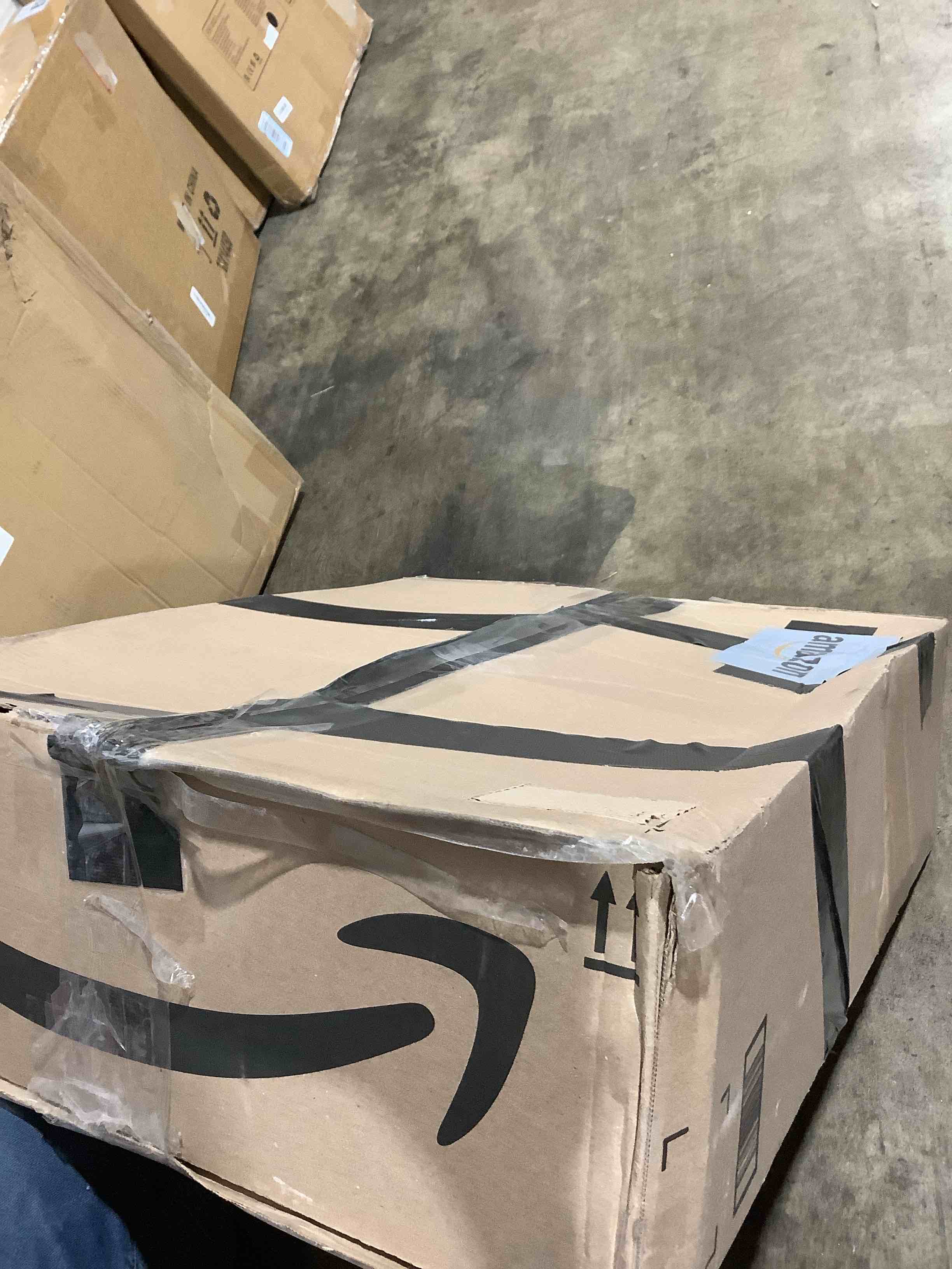 https://s3.amazonaws.com/lotting-images-prod/bidfta/GRA3881699_1779908772617.jpeg