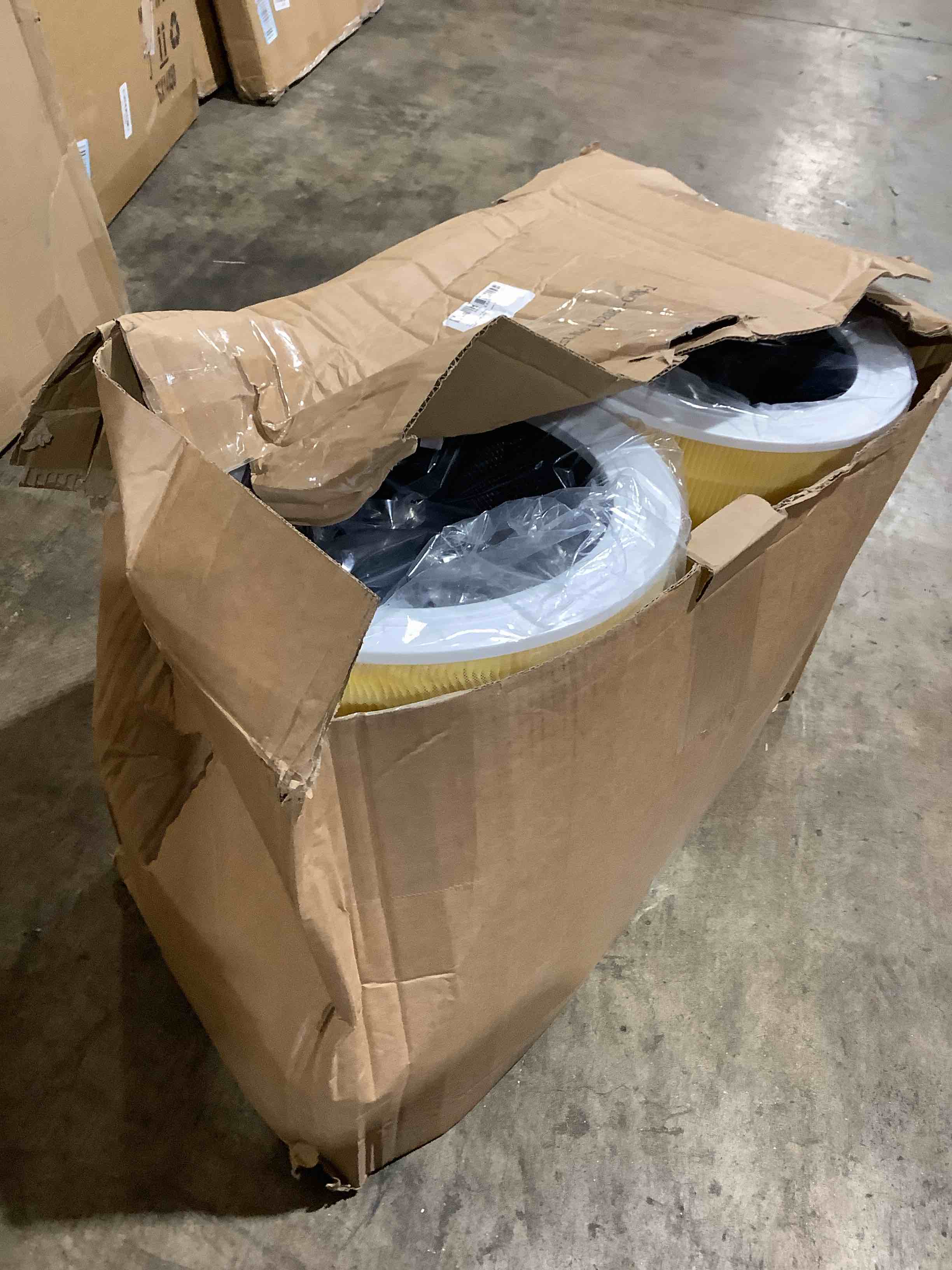 https://s3.amazonaws.com/lotting-images-prod/bidfta/GRA3881701_1779908312464.jpeg
