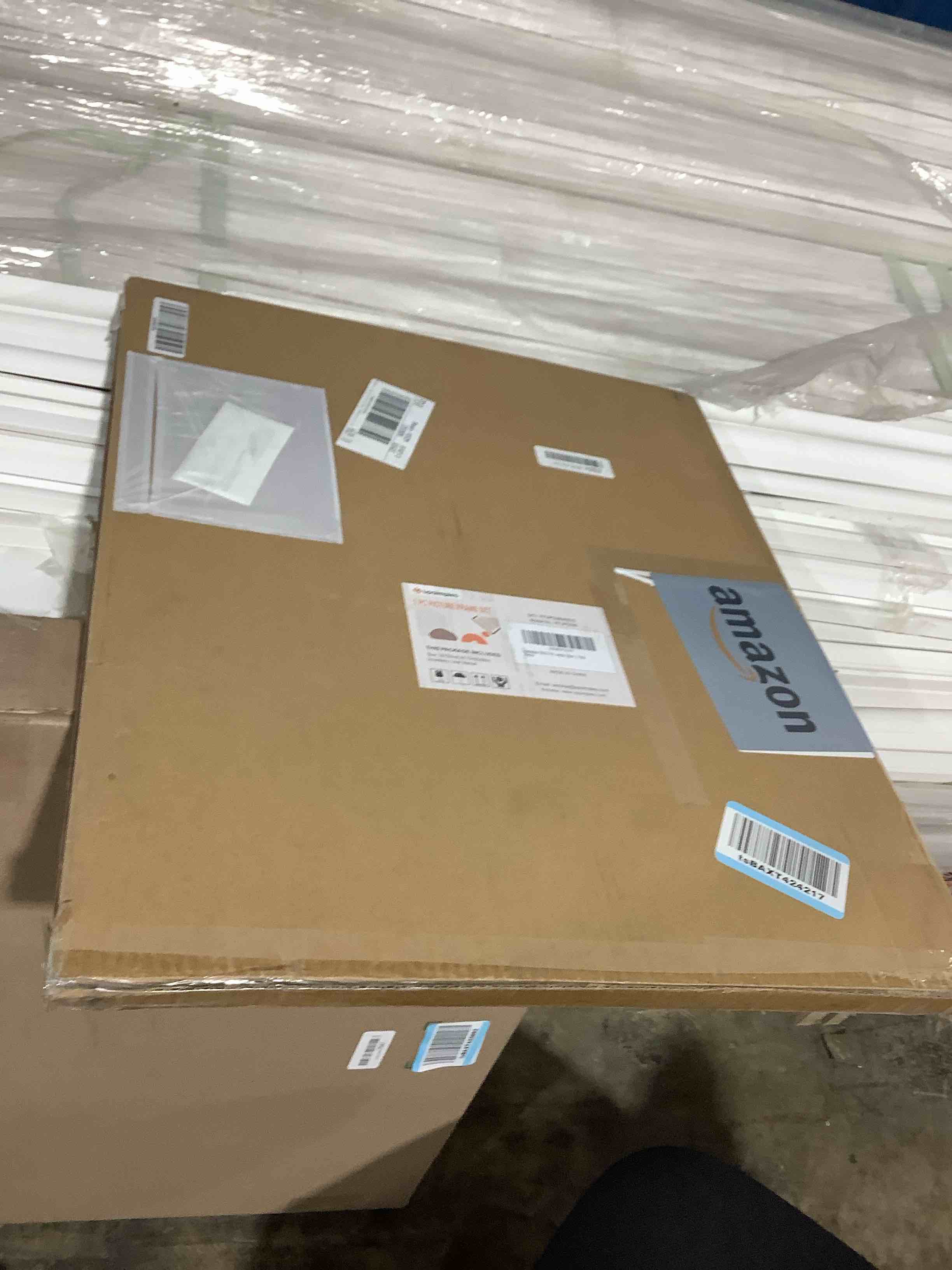 https://s3.amazonaws.com/lotting-images-prod/bidfta/GRA3881708_1779904378590.jpeg