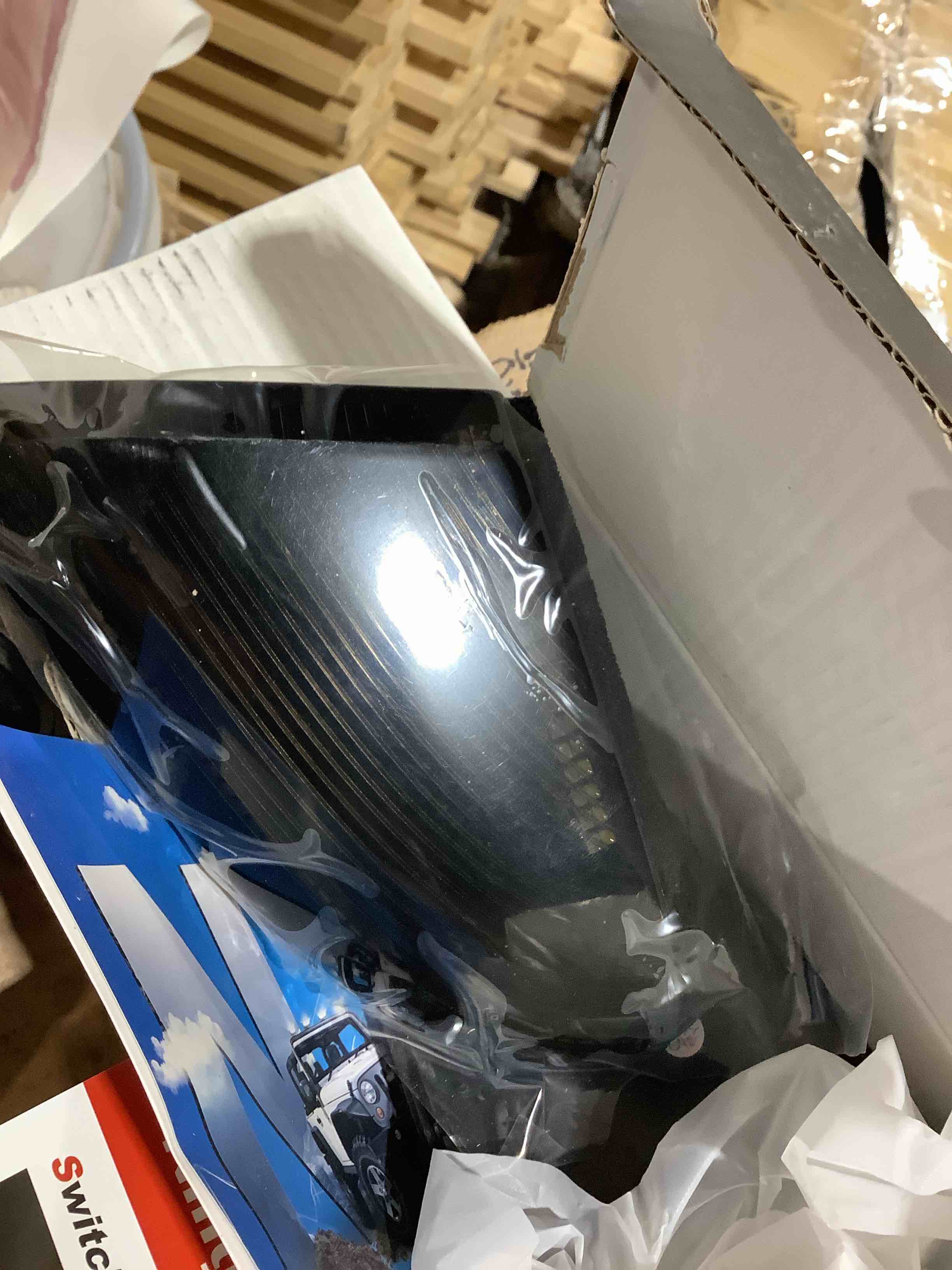 Condition photo showing New/Like New for side mirros signals light 68064949aa 68064948aa, 2019-22 ram 1500 classic, 2009-18 ram 1500, 2010-18 ram 2500-3500