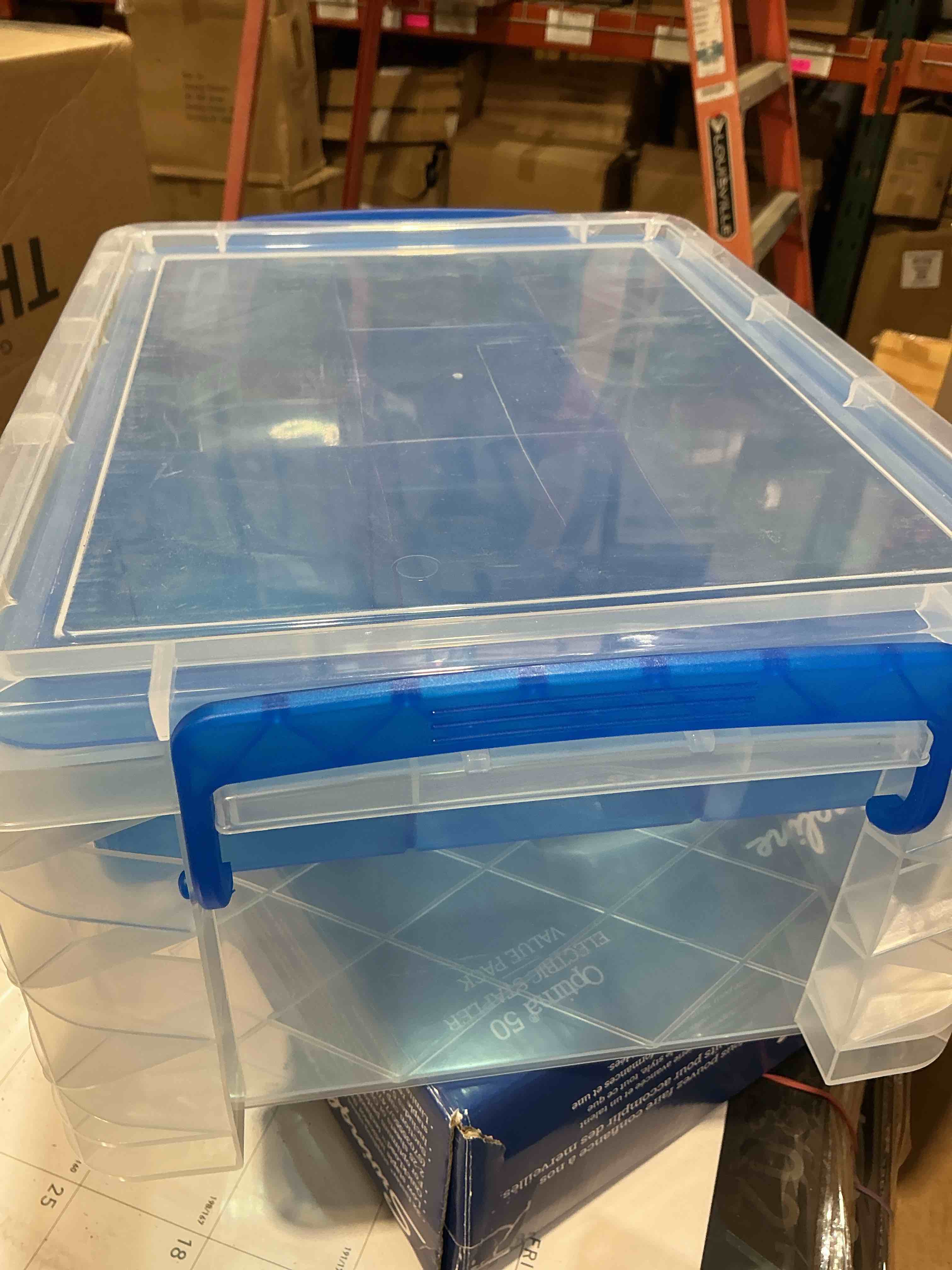 Condition photo showing New/Like New for avt37371 - advantus super stacker divided supply box
