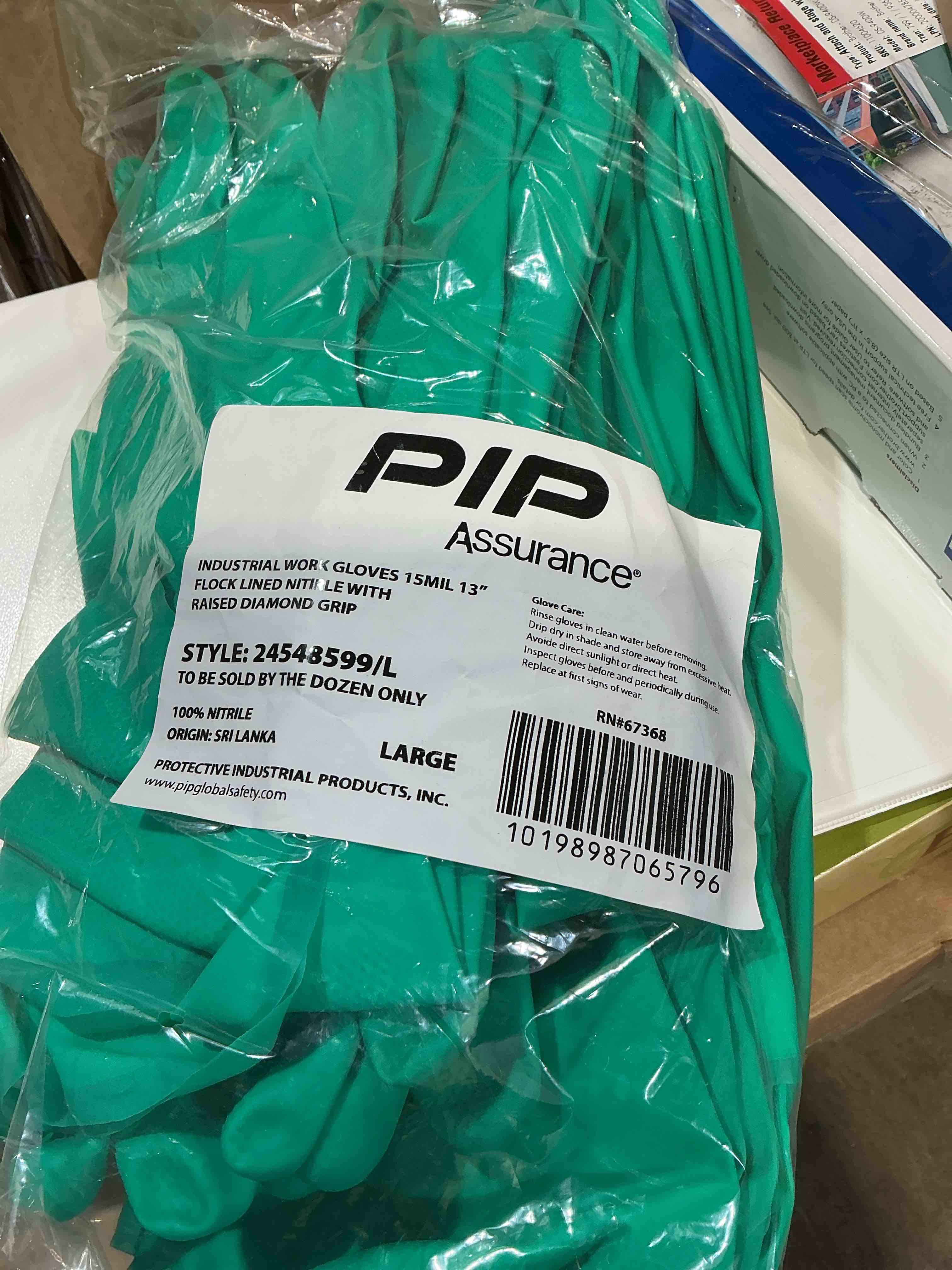 Condition photo showing New/Like New for majestic 3249/ large green nitrile gloves, unlined, 22-mil 18”, 12 pair dishwash