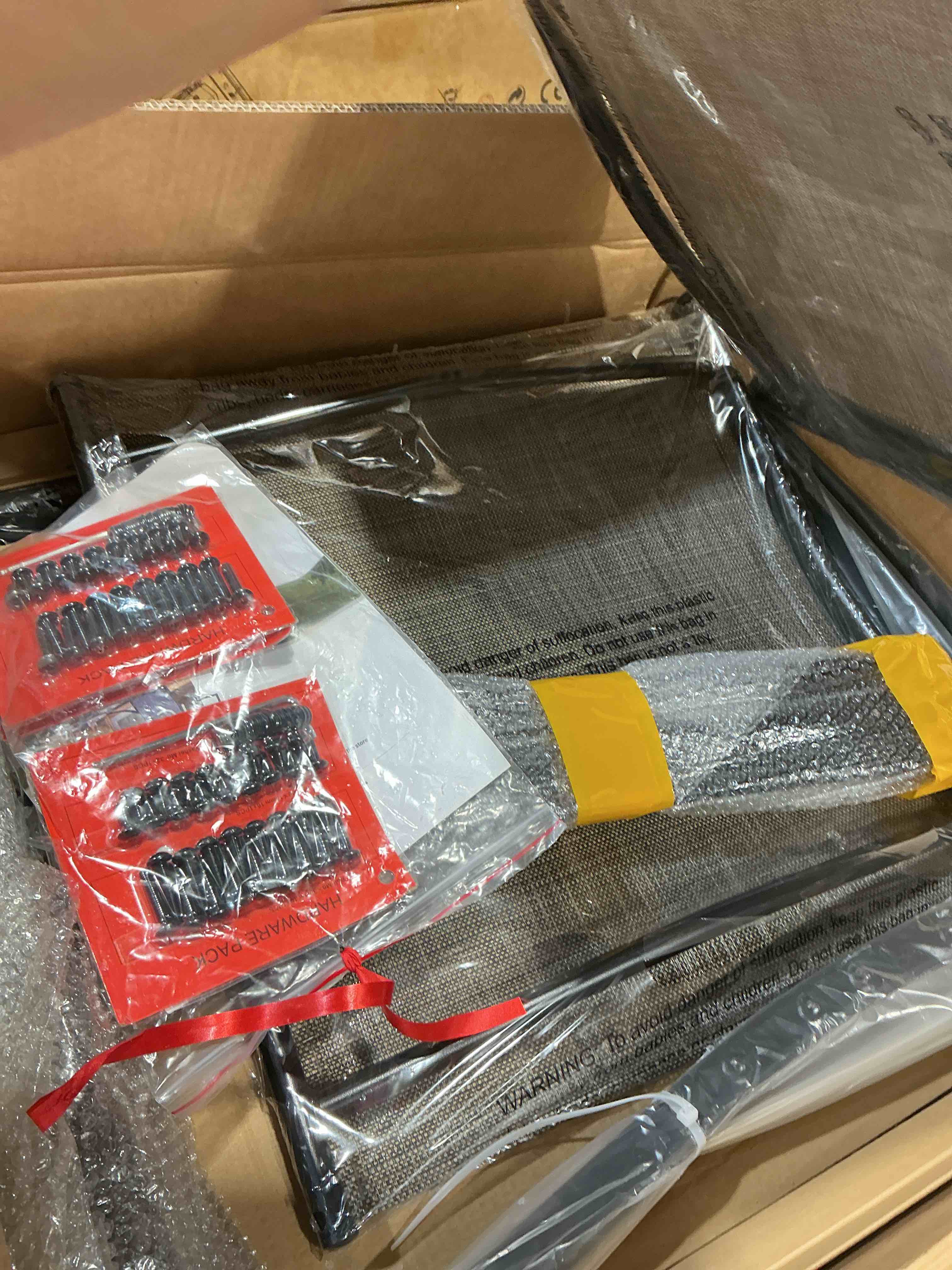 https://s3.amazonaws.com/lotting-images-prod/bidfta/GRA3882419_1781619125505.jpeg