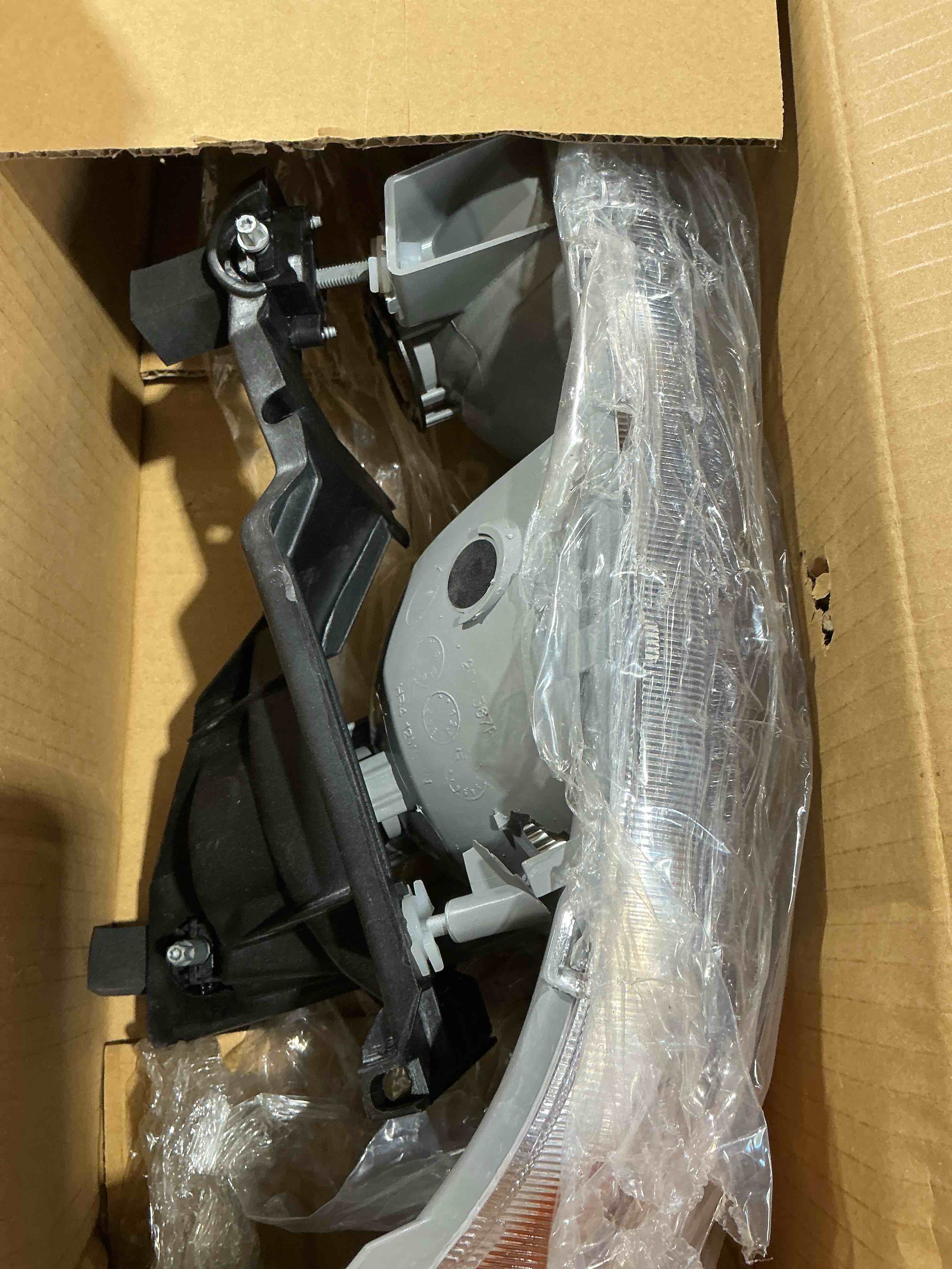 Condition photo showing Good Condition for sherman replacement part compatible with gmc jimmy-yukon-sierra driver side headlight assembly composite (partslink number gm2502188)