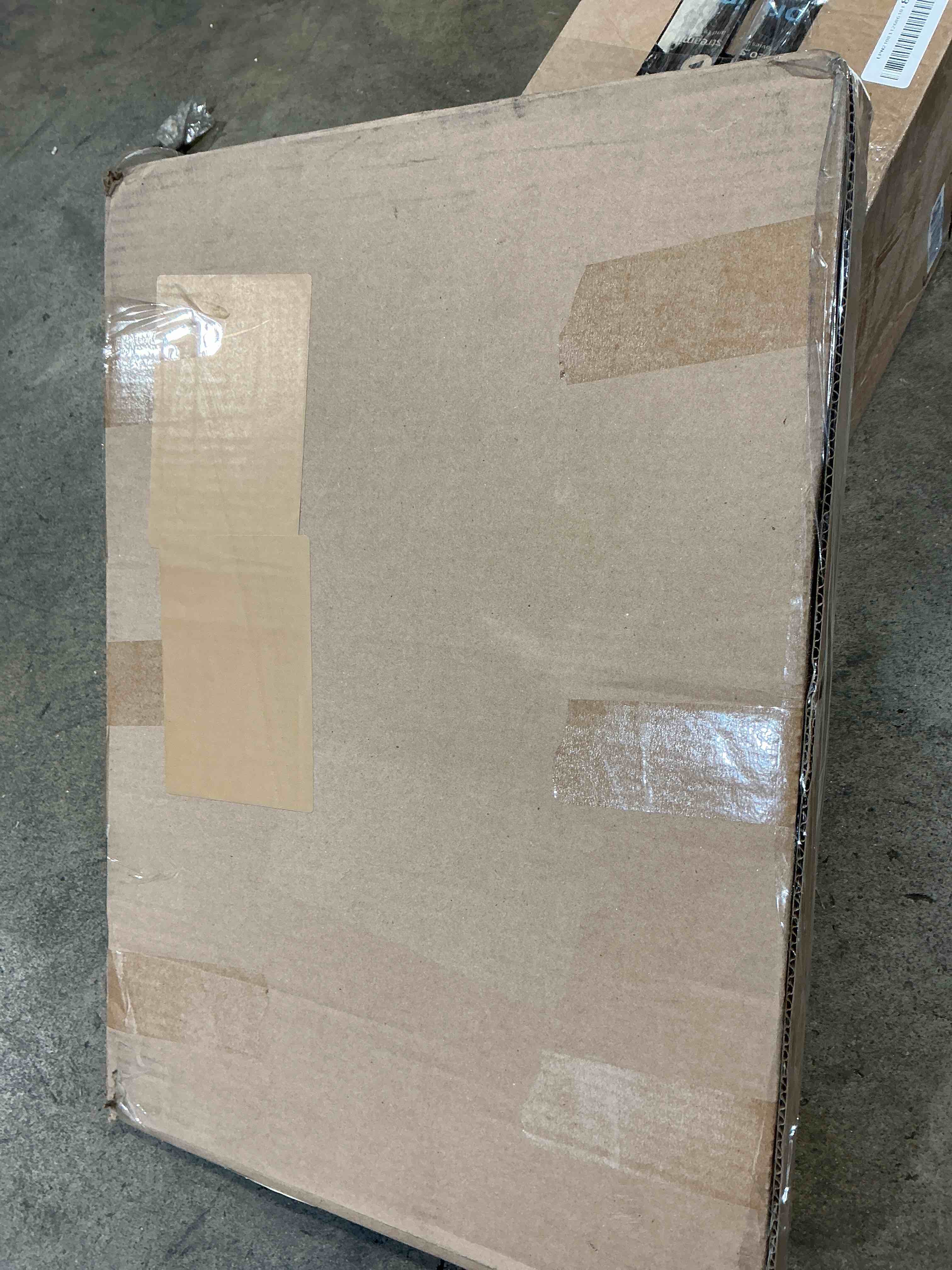 https://s3.amazonaws.com/lotting-images-prod/bidfta/GRA3882531_1781631297158.jpeg