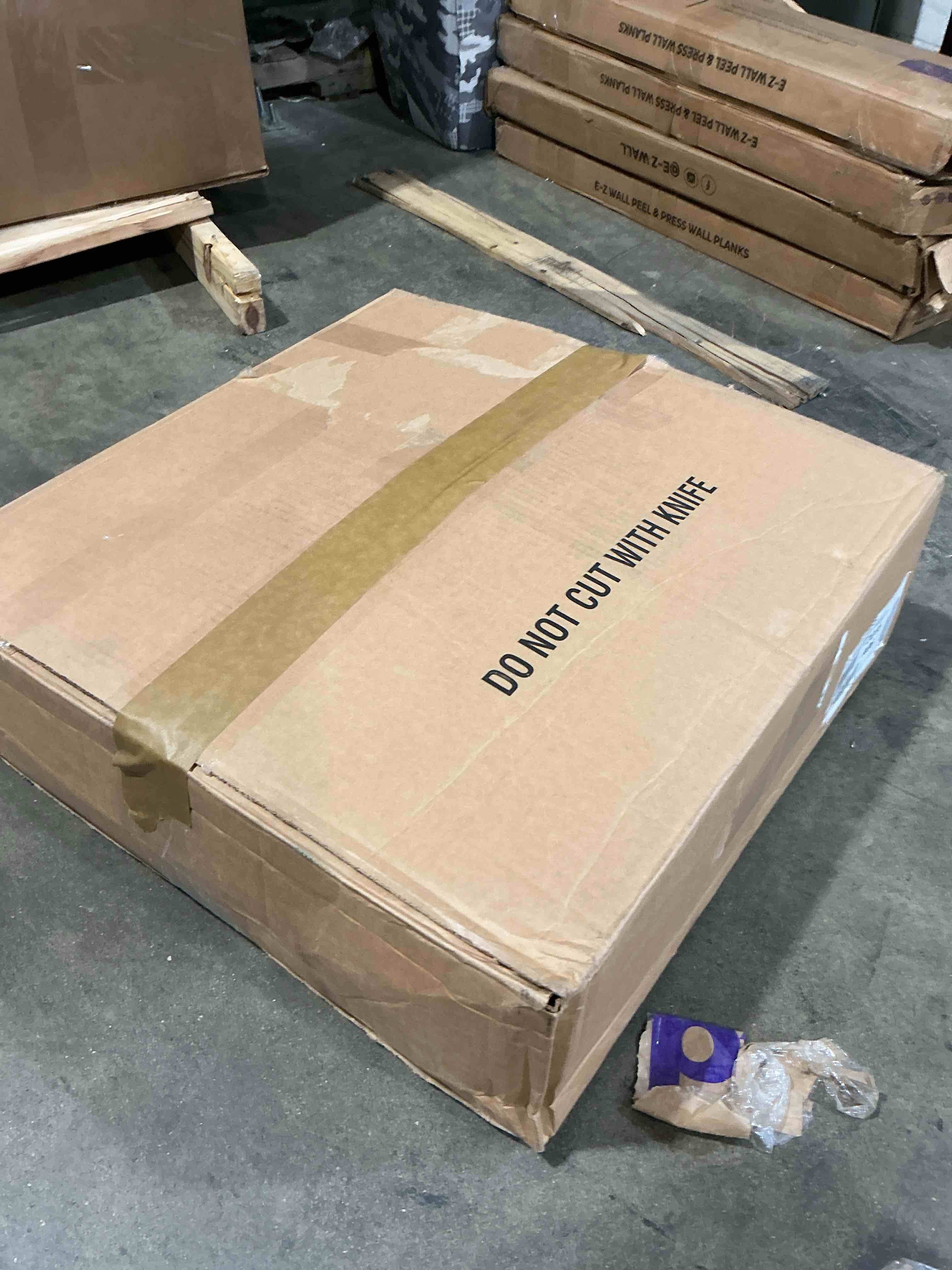 https://s3.amazonaws.com/lotting-images-prod/bidfta/GRA3882533_1781631800615.jpeg