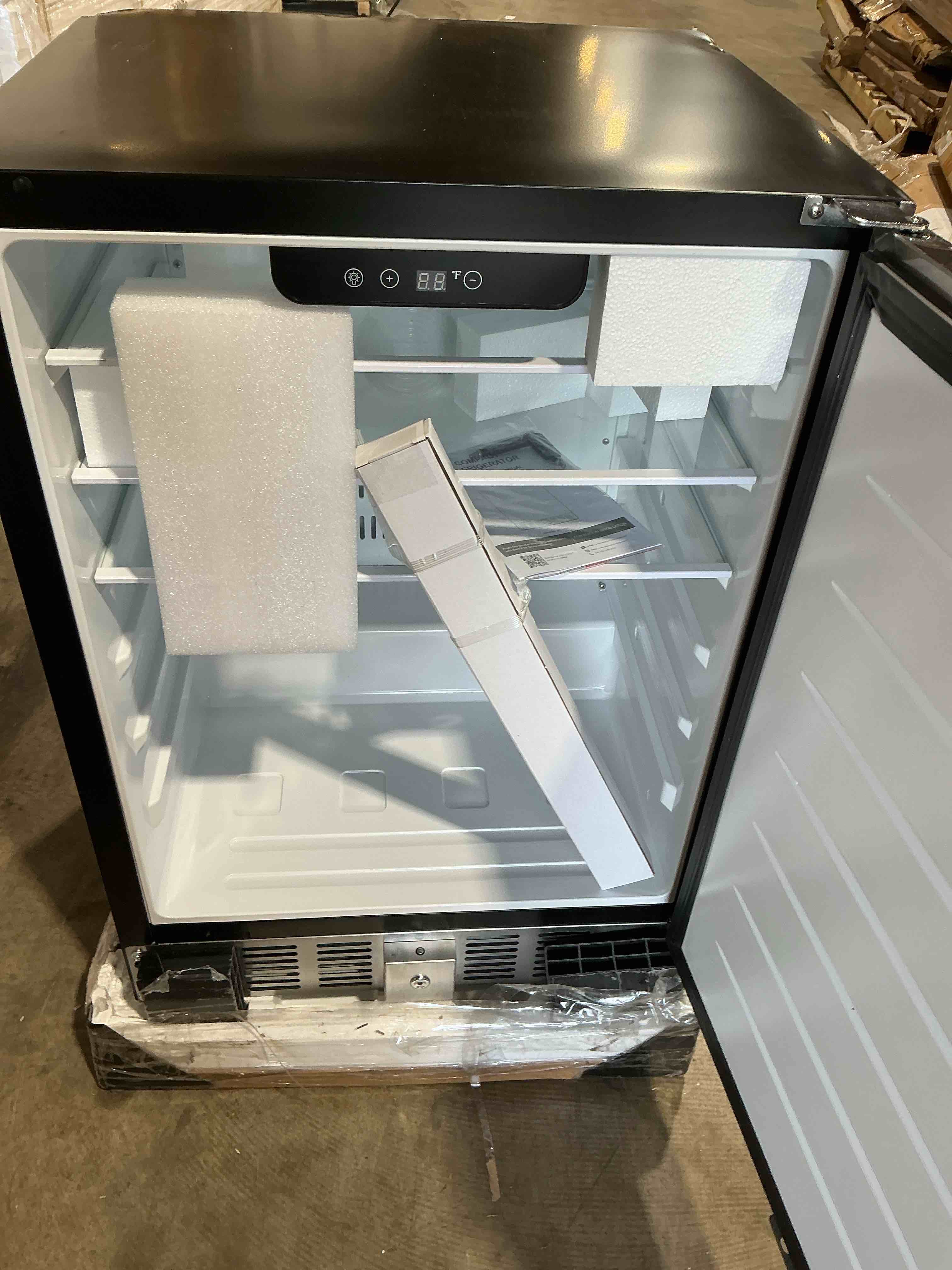 Condition photo showing Good Condition for zephyr presrv 24 inch wide 112 can capacity energy star rated beverage center with active cooling technology