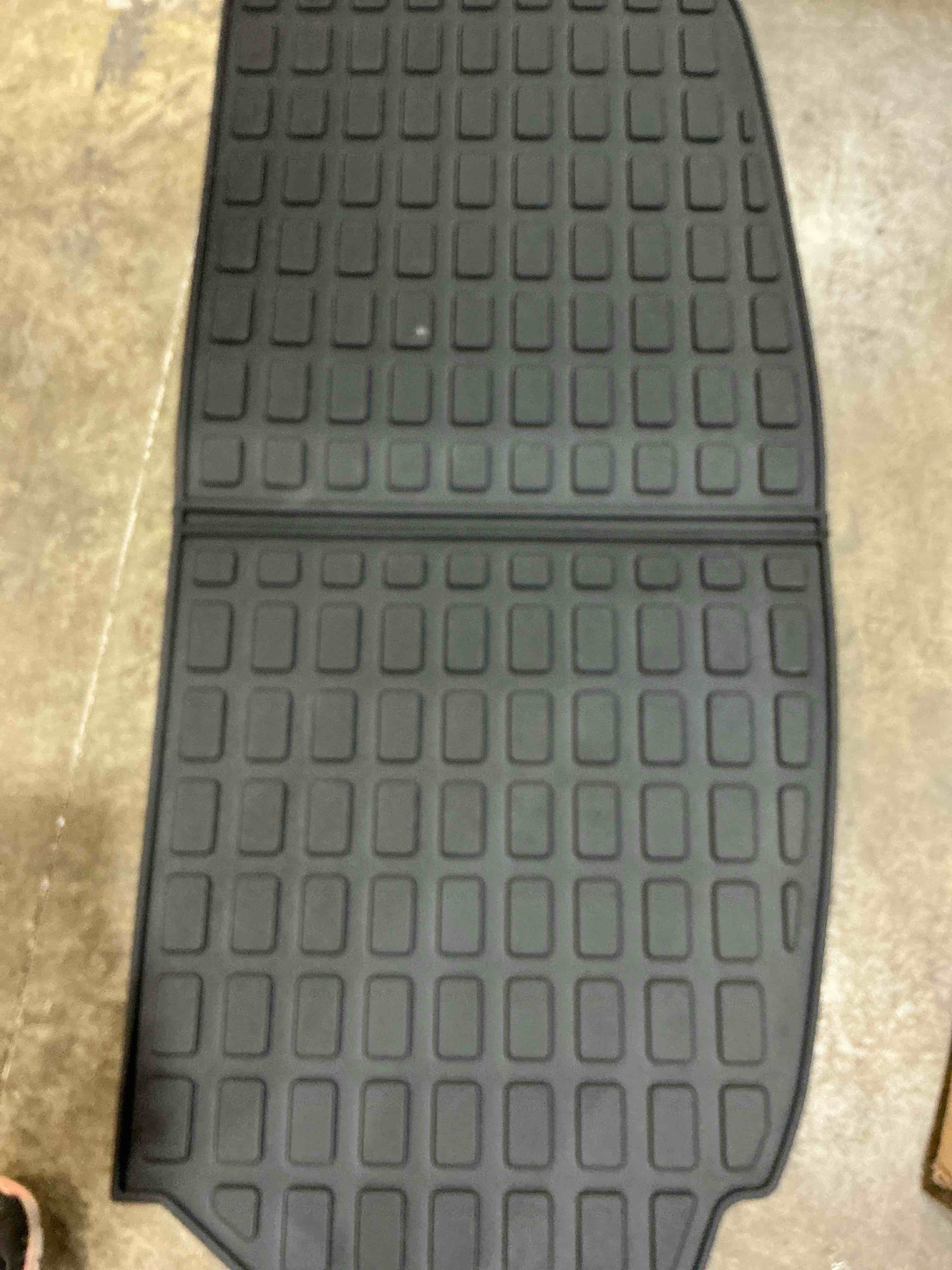 Condition photo showing Good Condition for powoq 7&8 seats cargo mat compatible with 2024-2026 chevy traverse trunk mat gmc acadia 25-26 buick enclave trunk liner tpe cargo backrest liner replacement for 24-26 traverse accessories trunk mat+backrest mat compatible with 2024-2026 chevy traverse