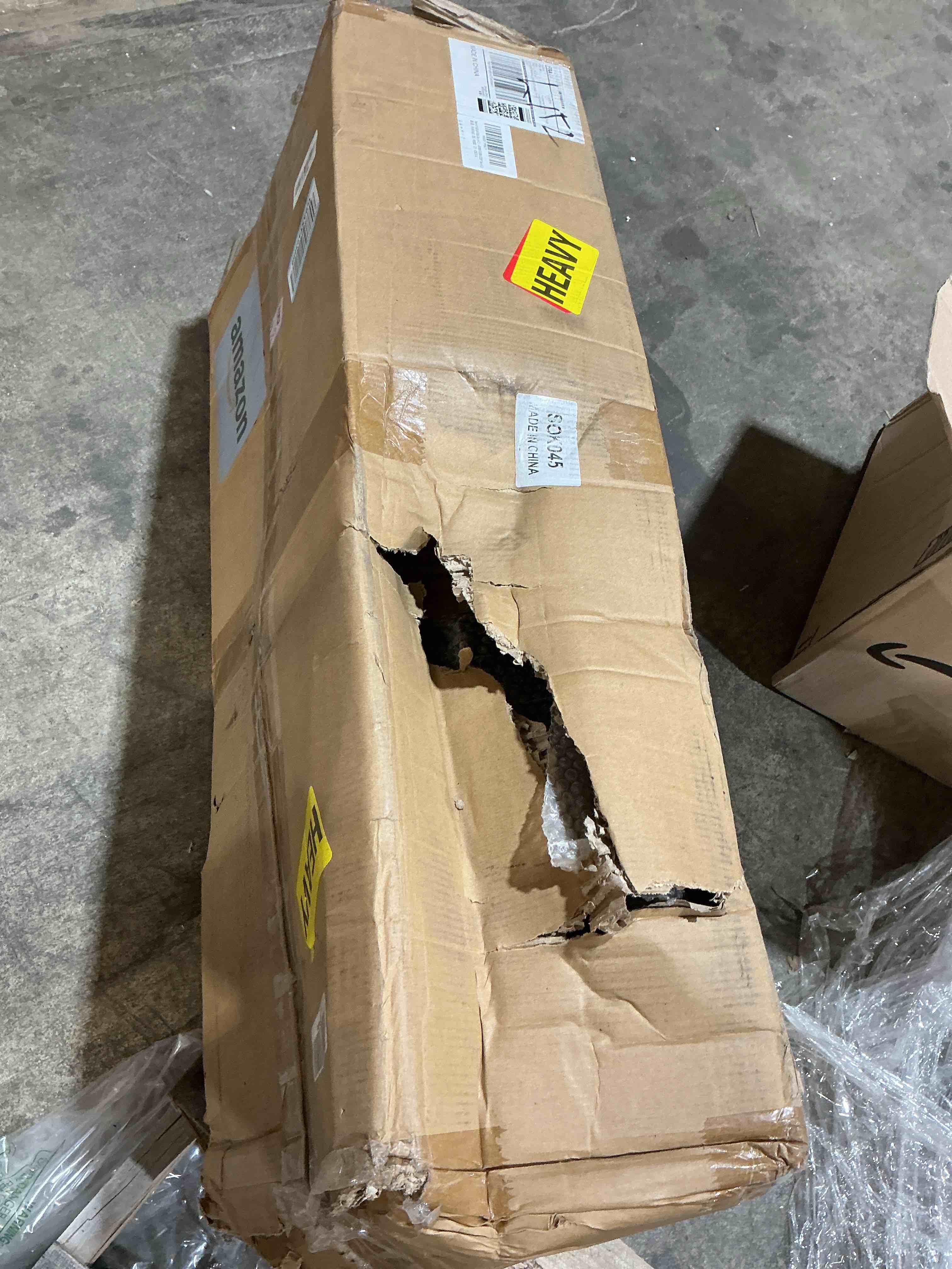 Condition photo showing Good Condition for rear struts shocks w/coil spring for 2004-2006 toyota camry, 2004-2006 lexus es330 (without adaptive variable suspension), 2005 strut shock absorbers assemblies replace 172208 172207