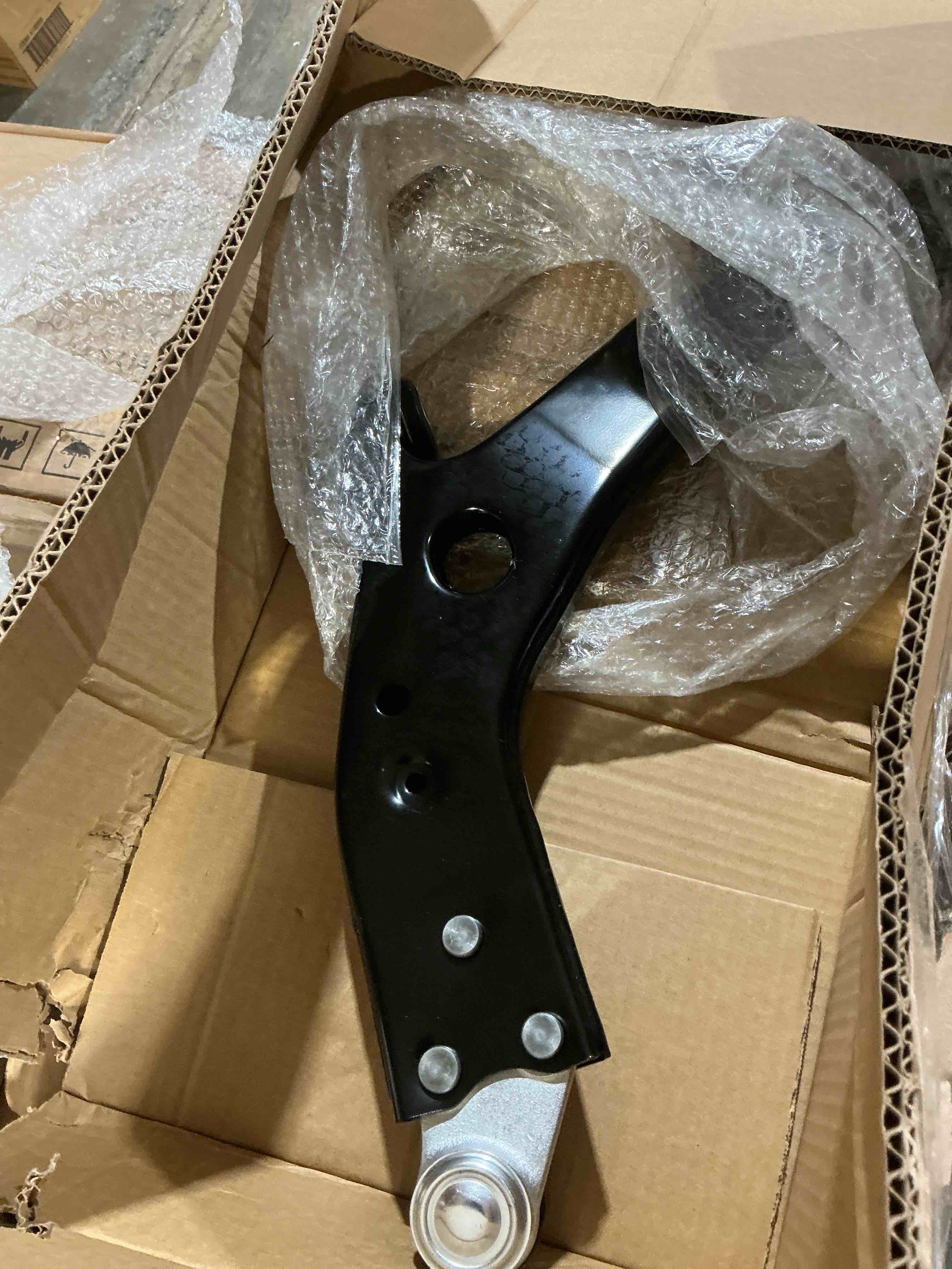 Condition photo showing Good Condition for moog rk622161 suspension control arm and ball joint assembly front right lower