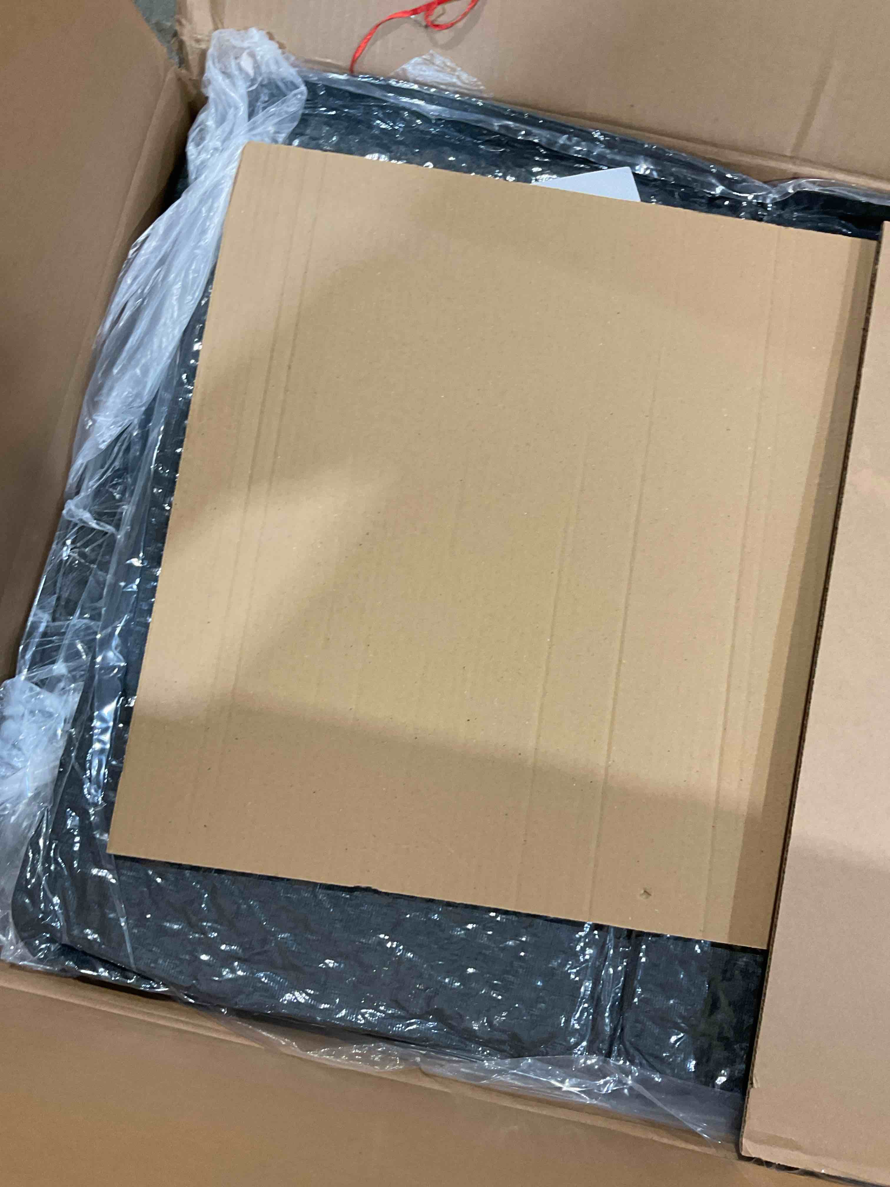 https://s3.amazonaws.com/lotting-images-prod/bidfta/GRA3883059_1779396159931.jpeg