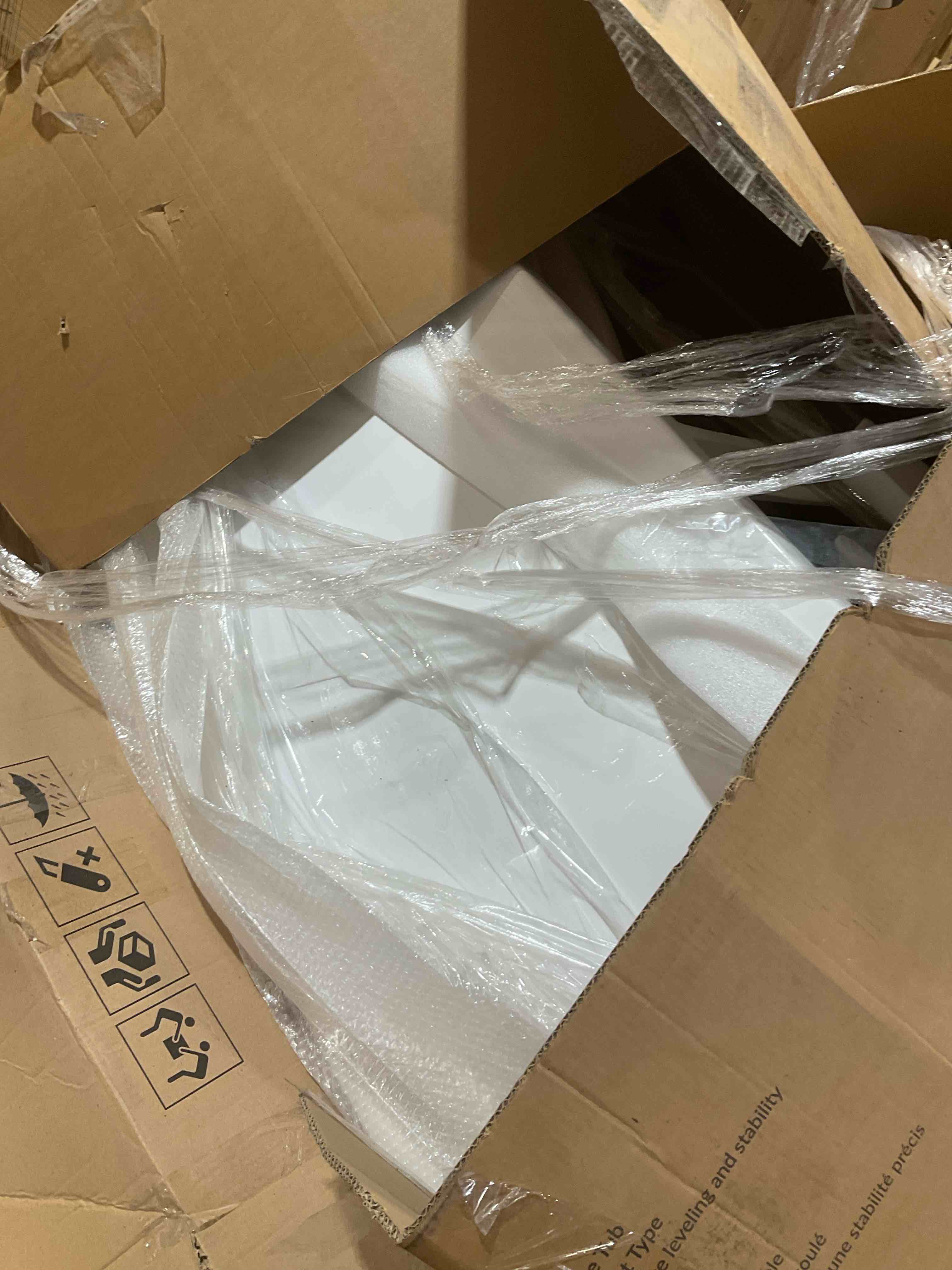https://s3.amazonaws.com/lotting-images-prod/bidfta/GRA3883113_1779477059647.jpeg