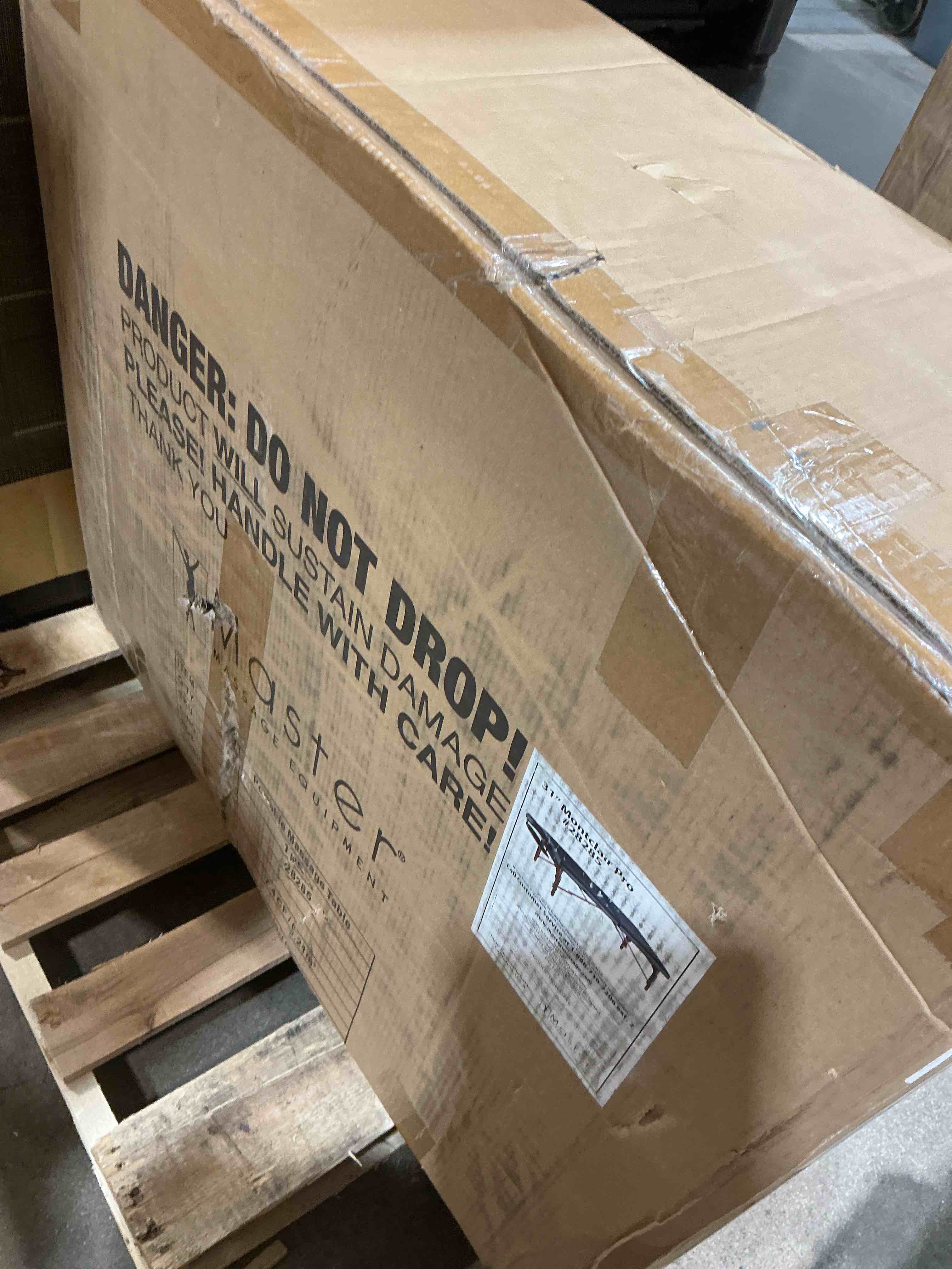 https://s3.amazonaws.com/lotting-images-prod/bidfta/GRA3883675_1780593337152.jpeg