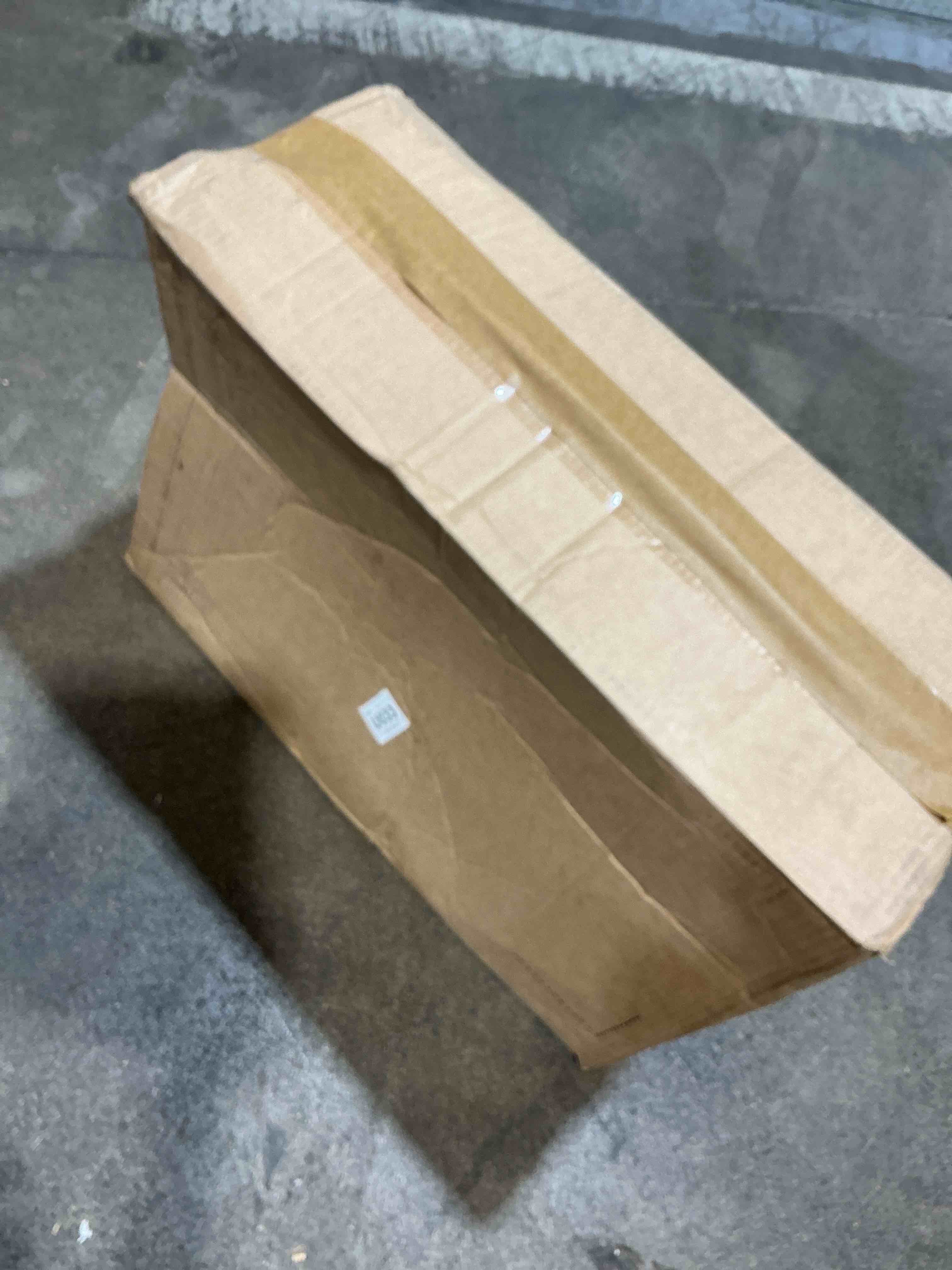 https://s3.amazonaws.com/lotting-images-prod/bidfta/GRA3883678_1780594014533.jpeg