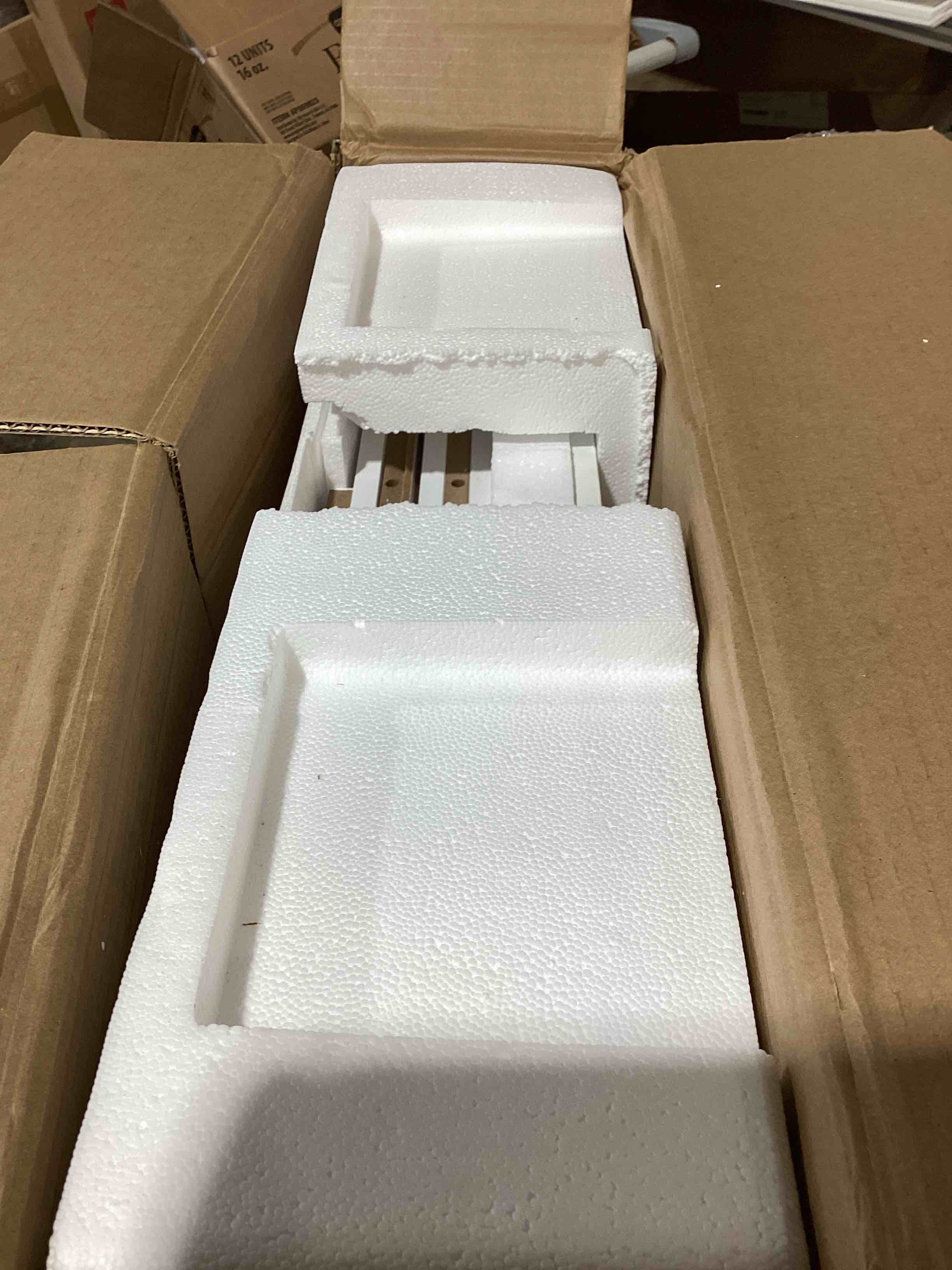 https://s3.amazonaws.com/lotting-images-prod/bidfta/GRA3884950_1784661735552.jpeg