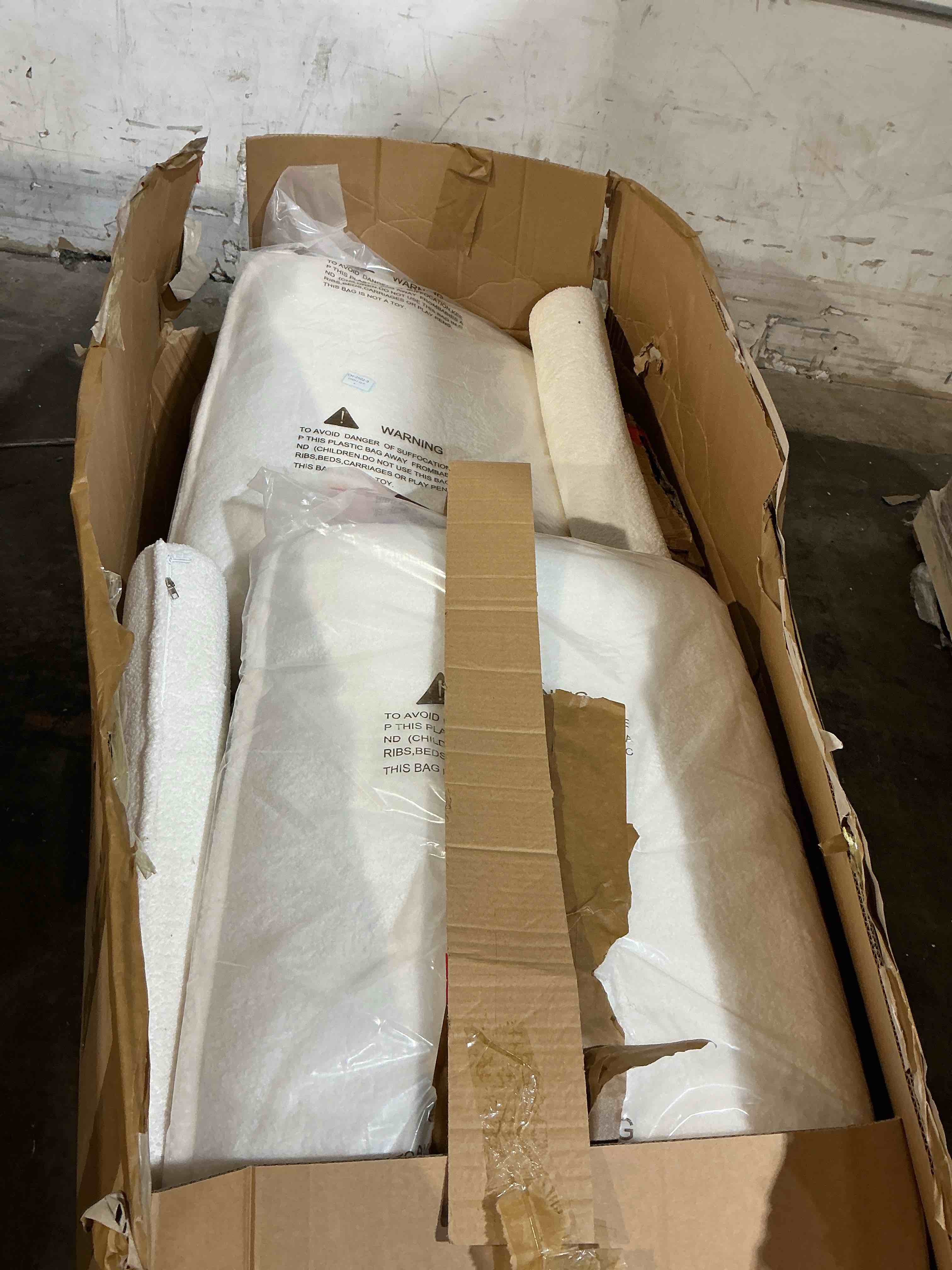 https://s3.amazonaws.com/lotting-images-prod/bidfta/GRA3885062_1784751743662.jpeg
