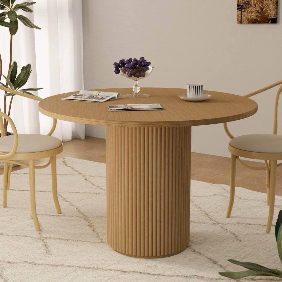 Condition photo showing Good Condition for round wood pedestal