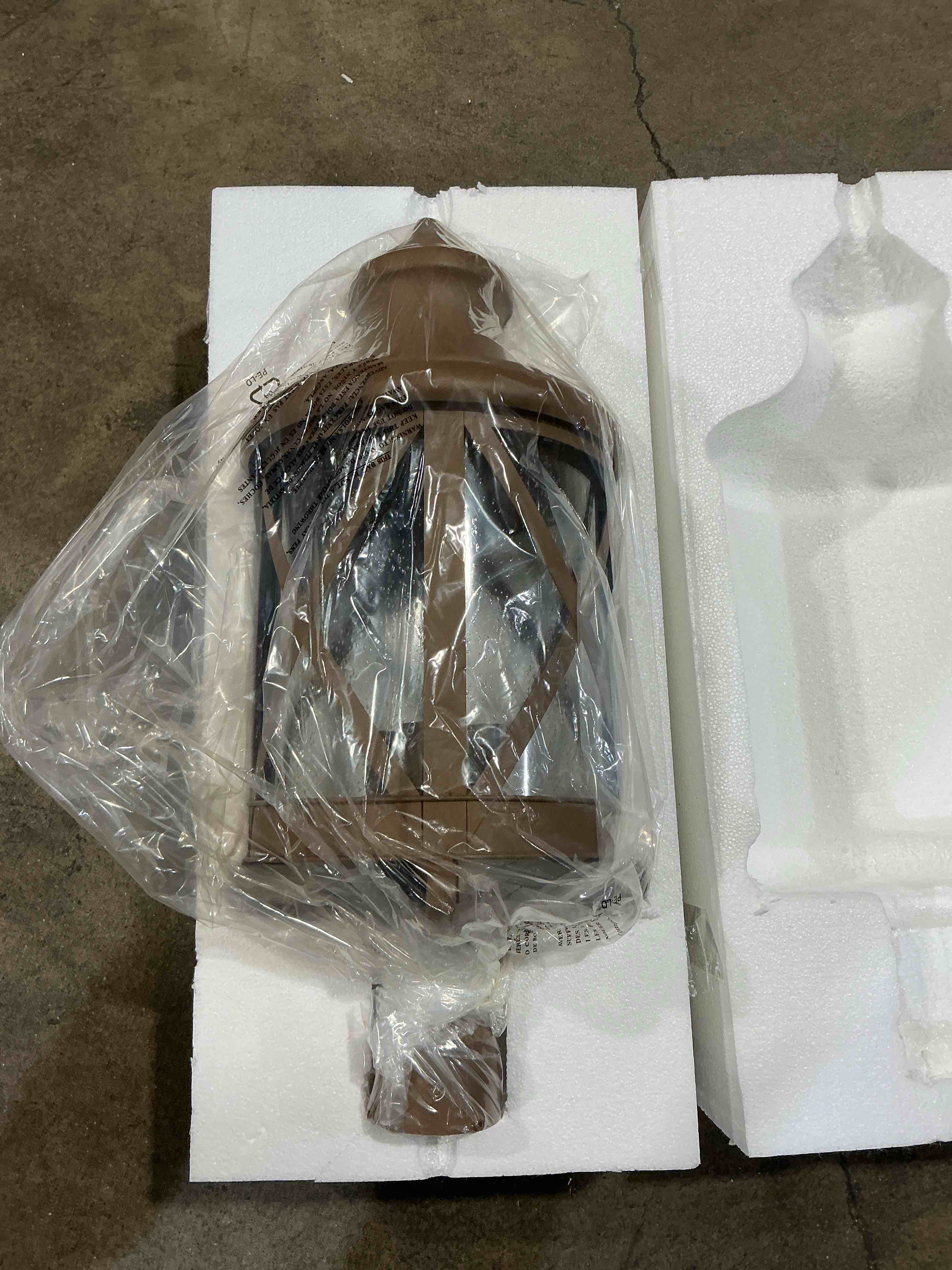 Condition photo showing Good Condition for richie seeded lantern head