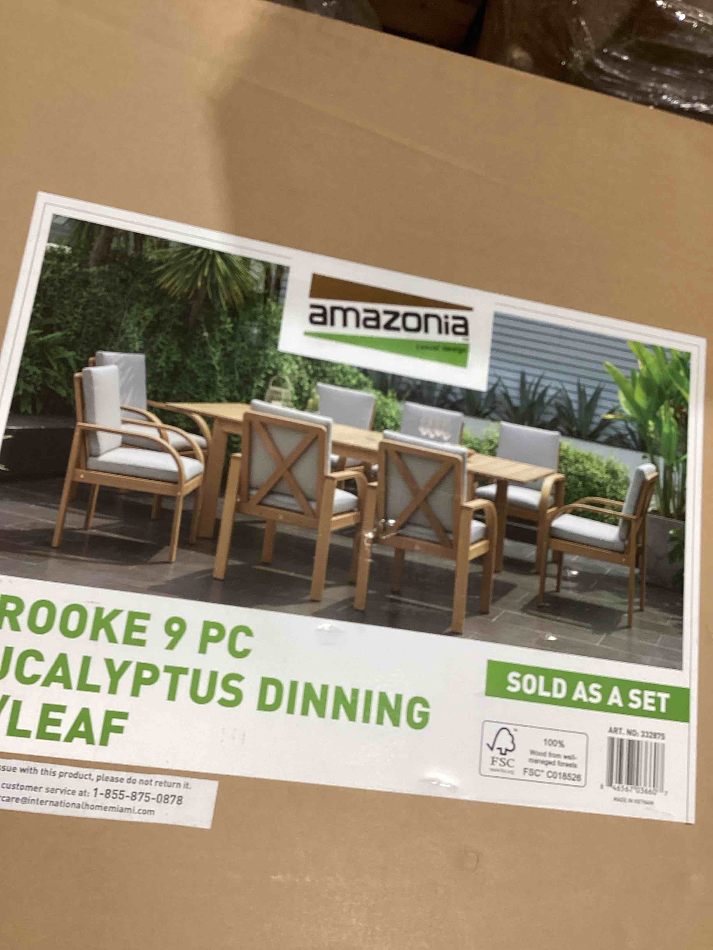Condition photo showing New/Like New for amazonia brooke outdoor  leaf table