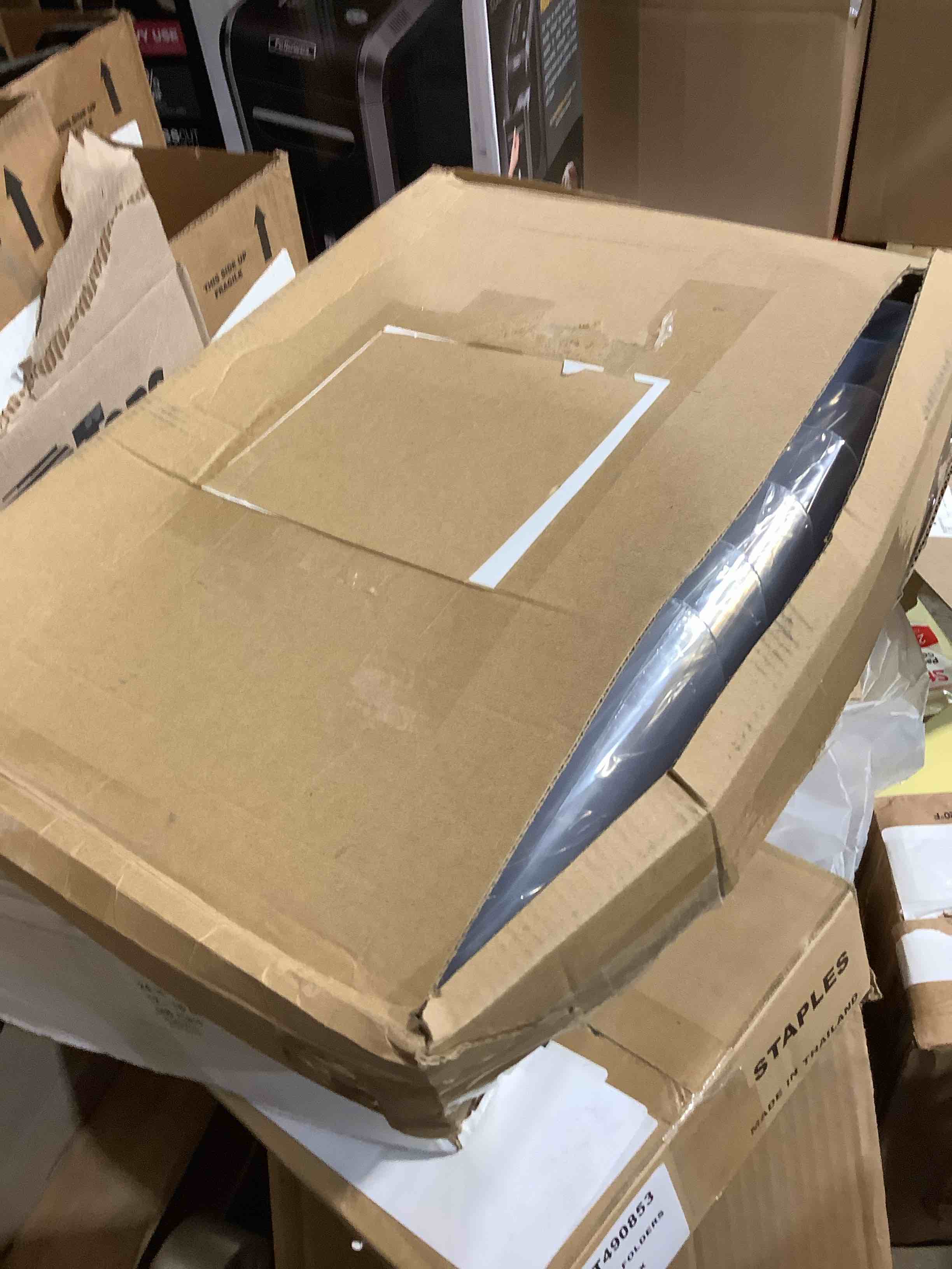 https://s3.amazonaws.com/lotting-images-prod/bidfta/GRA3886252_1780606404192.jpeg