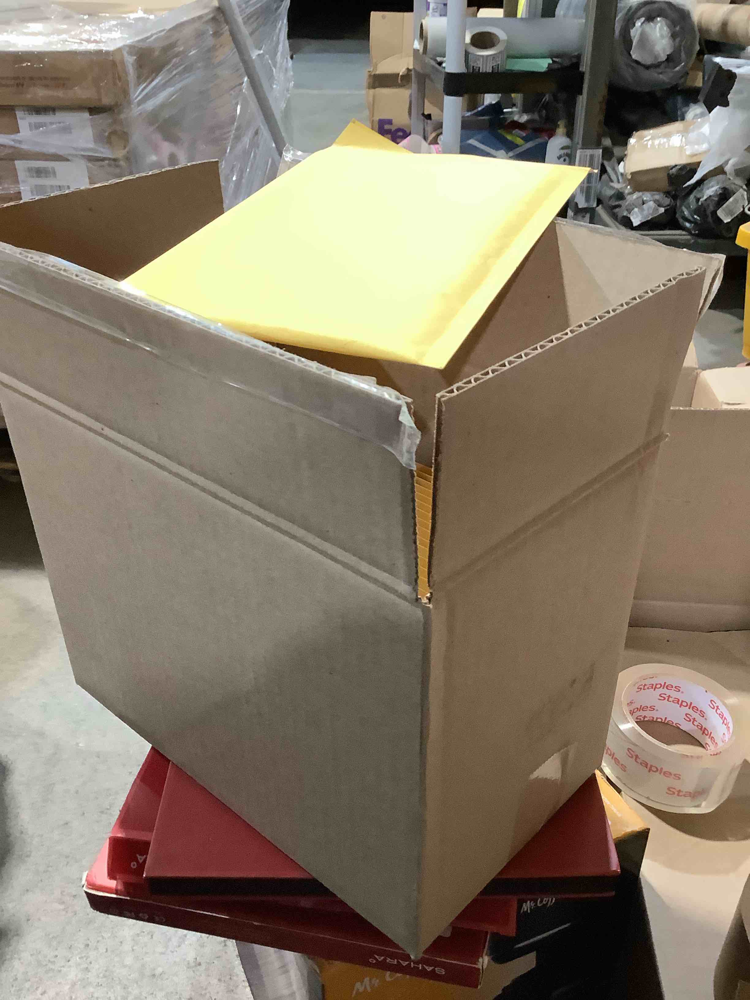 https://s3.amazonaws.com/lotting-images-prod/bidfta/GRA3886254_1780605940795.jpeg