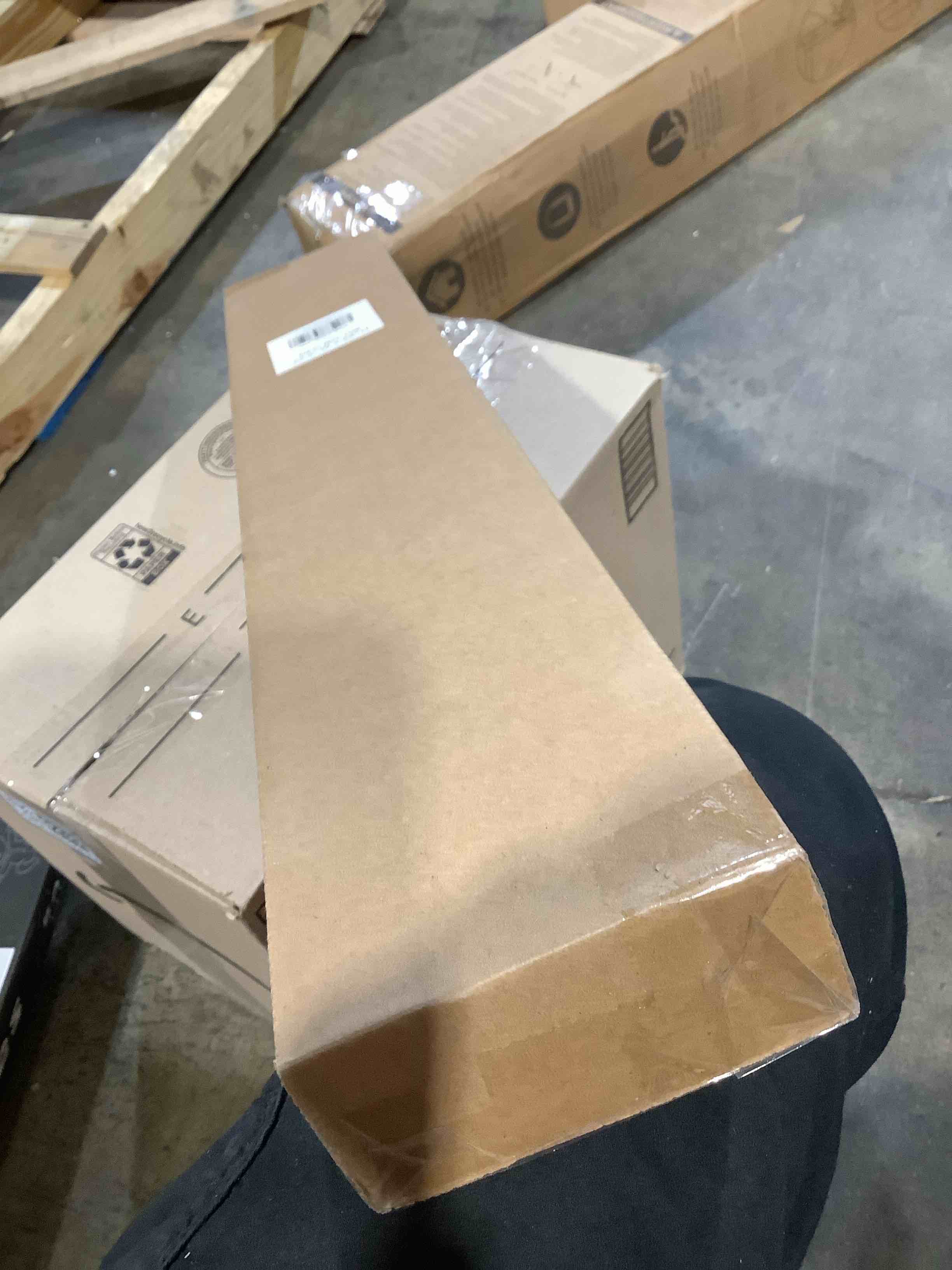 https://s3.amazonaws.com/lotting-images-prod/bidfta/GRA3886481_1781711421566.jpeg
