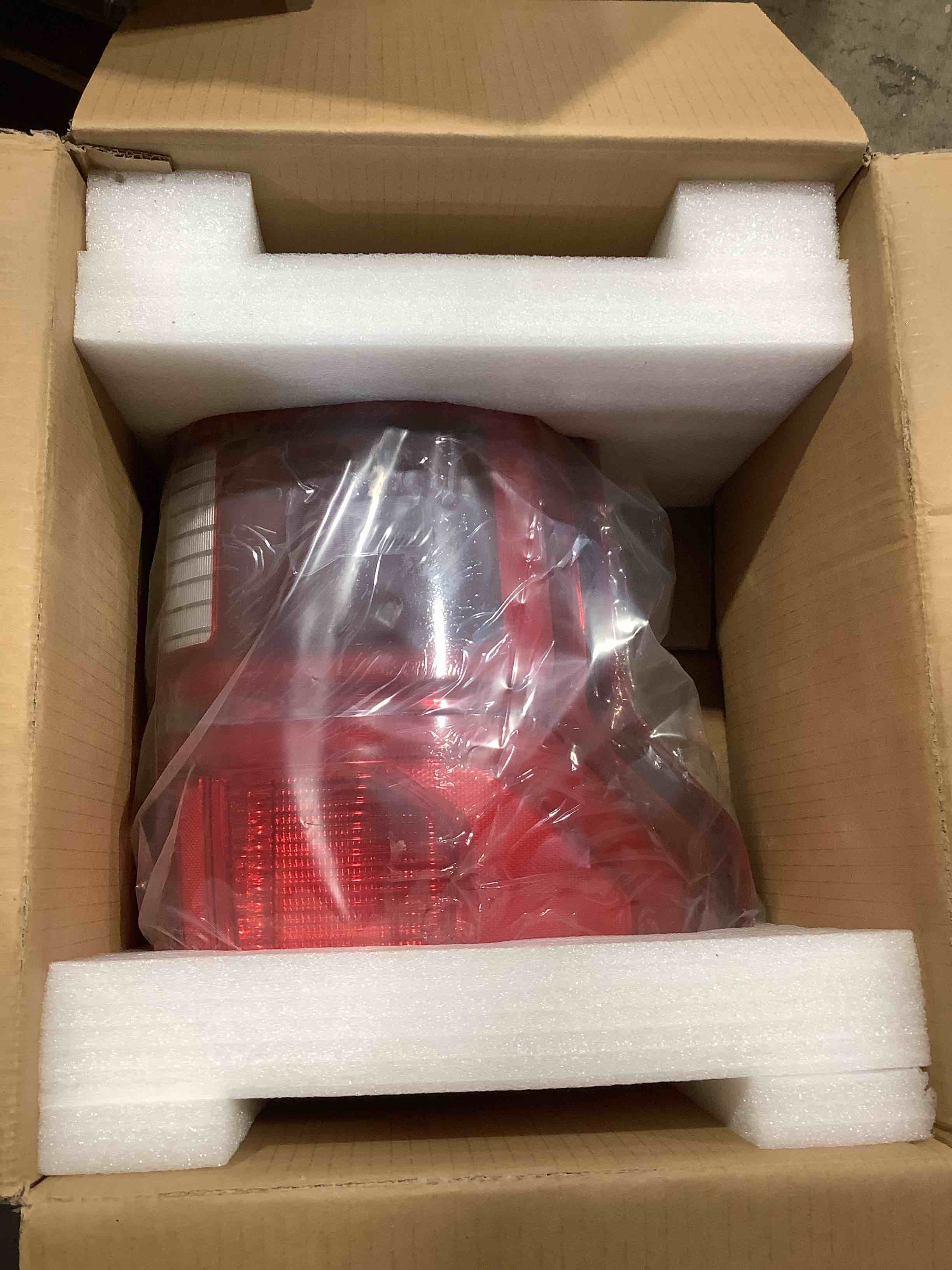 https://s3.amazonaws.com/lotting-images-prod/bidfta/GRA3886491_1781709136688.jpeg