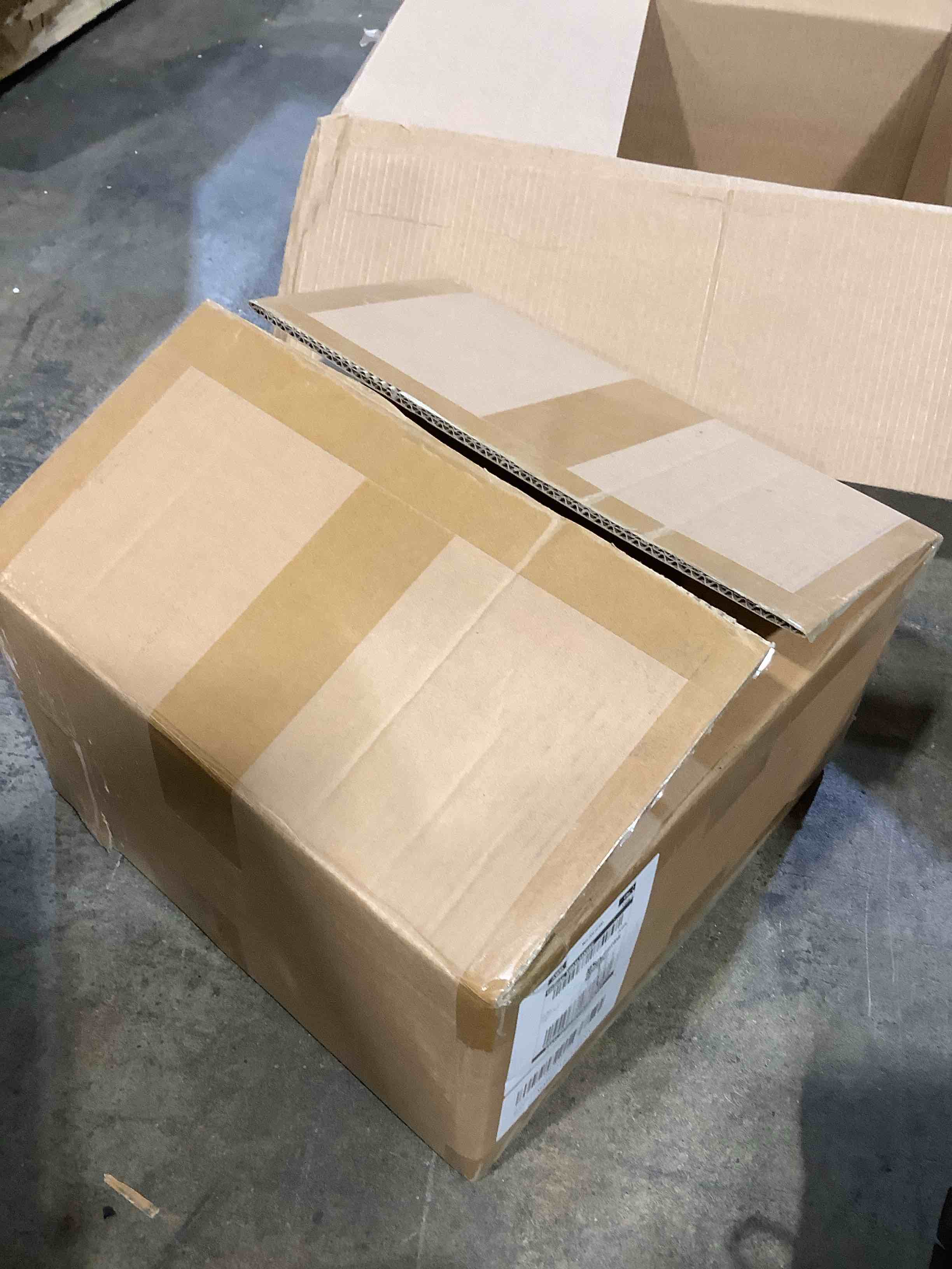 https://s3.amazonaws.com/lotting-images-prod/bidfta/GRA3886494_1781708830610.jpeg