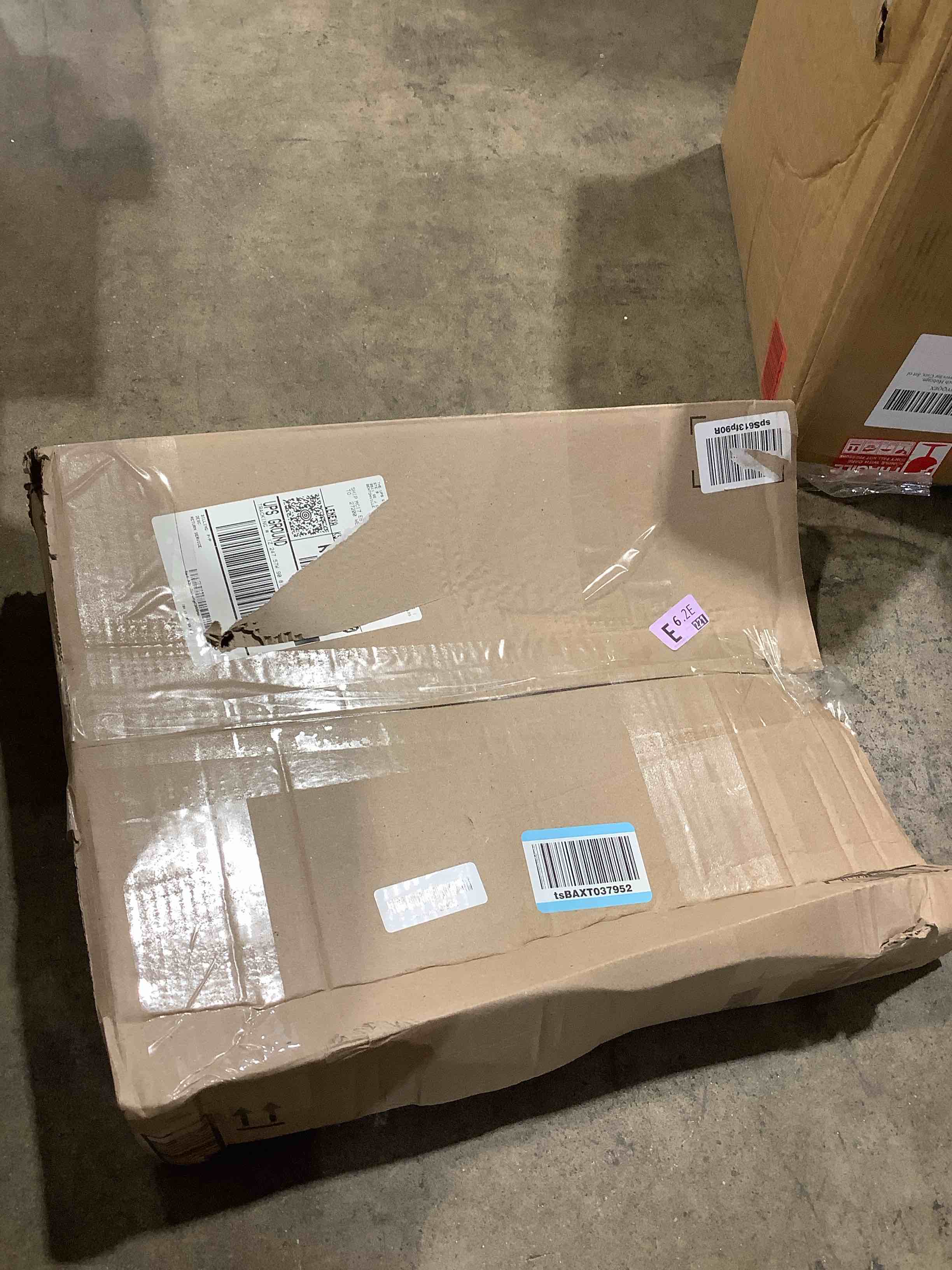 https://s3.amazonaws.com/lotting-images-prod/bidfta/GRA3886499_1781708168917.jpeg