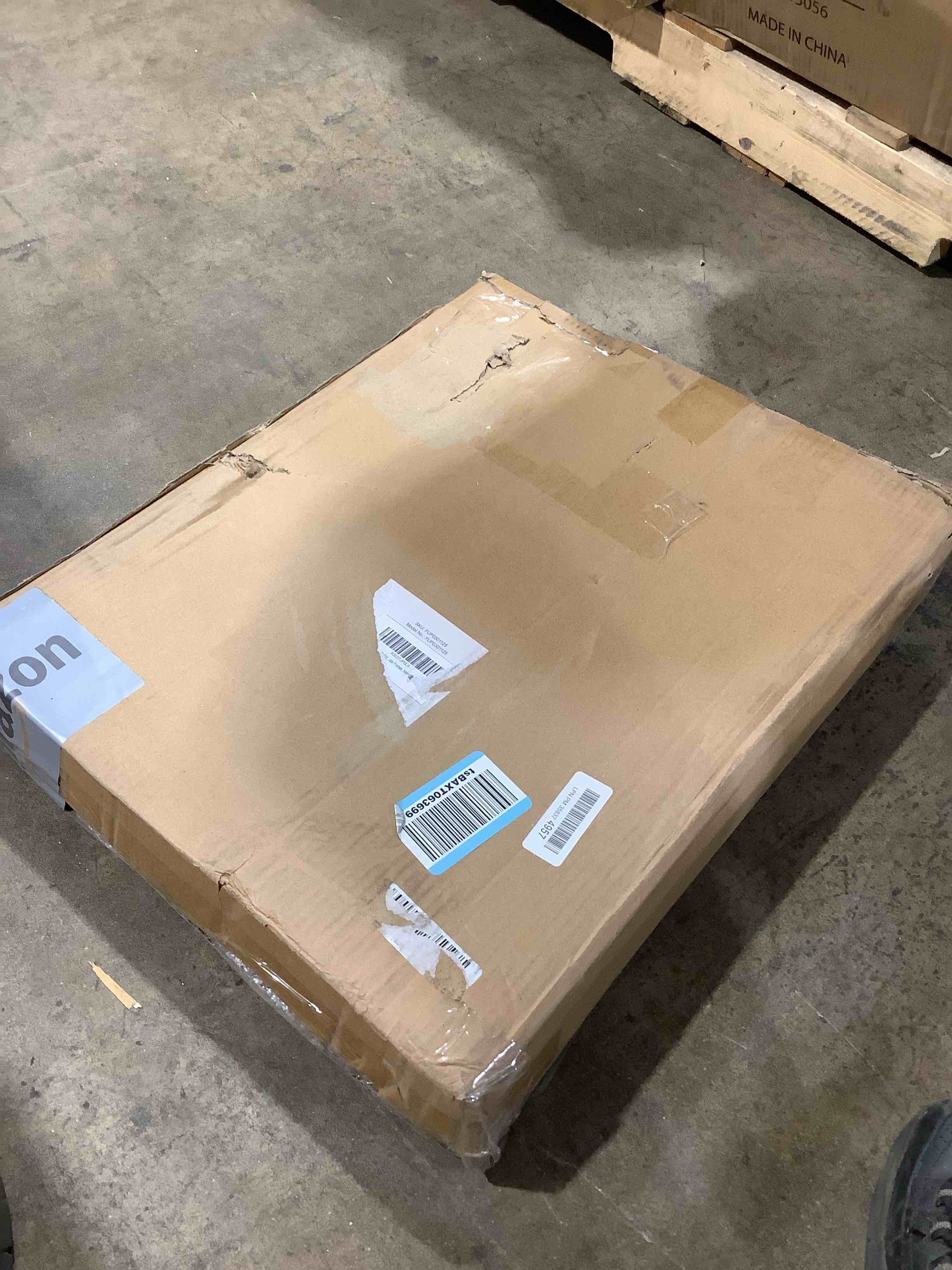 https://s3.amazonaws.com/lotting-images-prod/bidfta/GRA3886501_1781707363631.jpeg