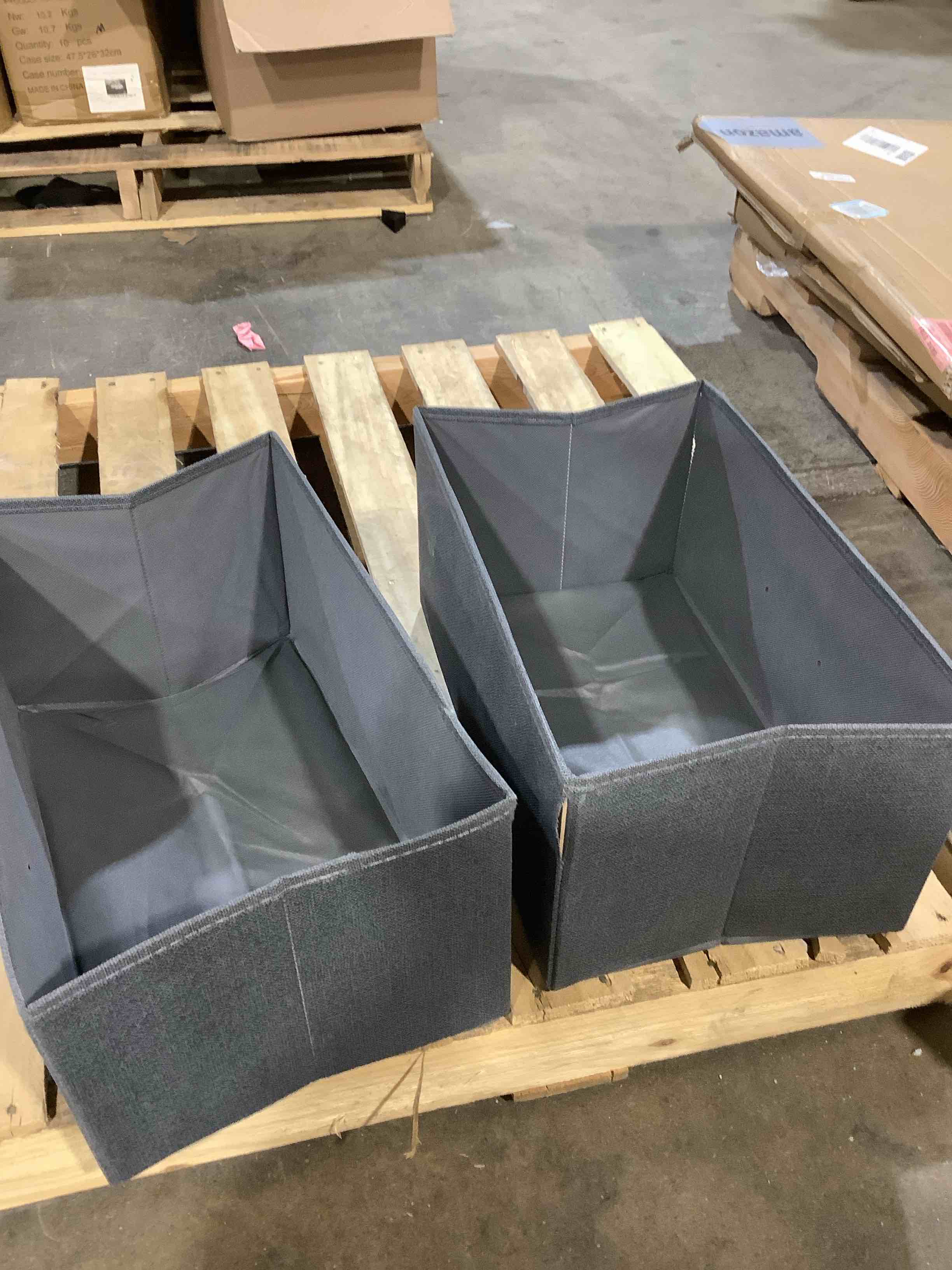 Condition photo showing Good Condition for 18" x 12" gray canvas collapsible organizers, set of 2