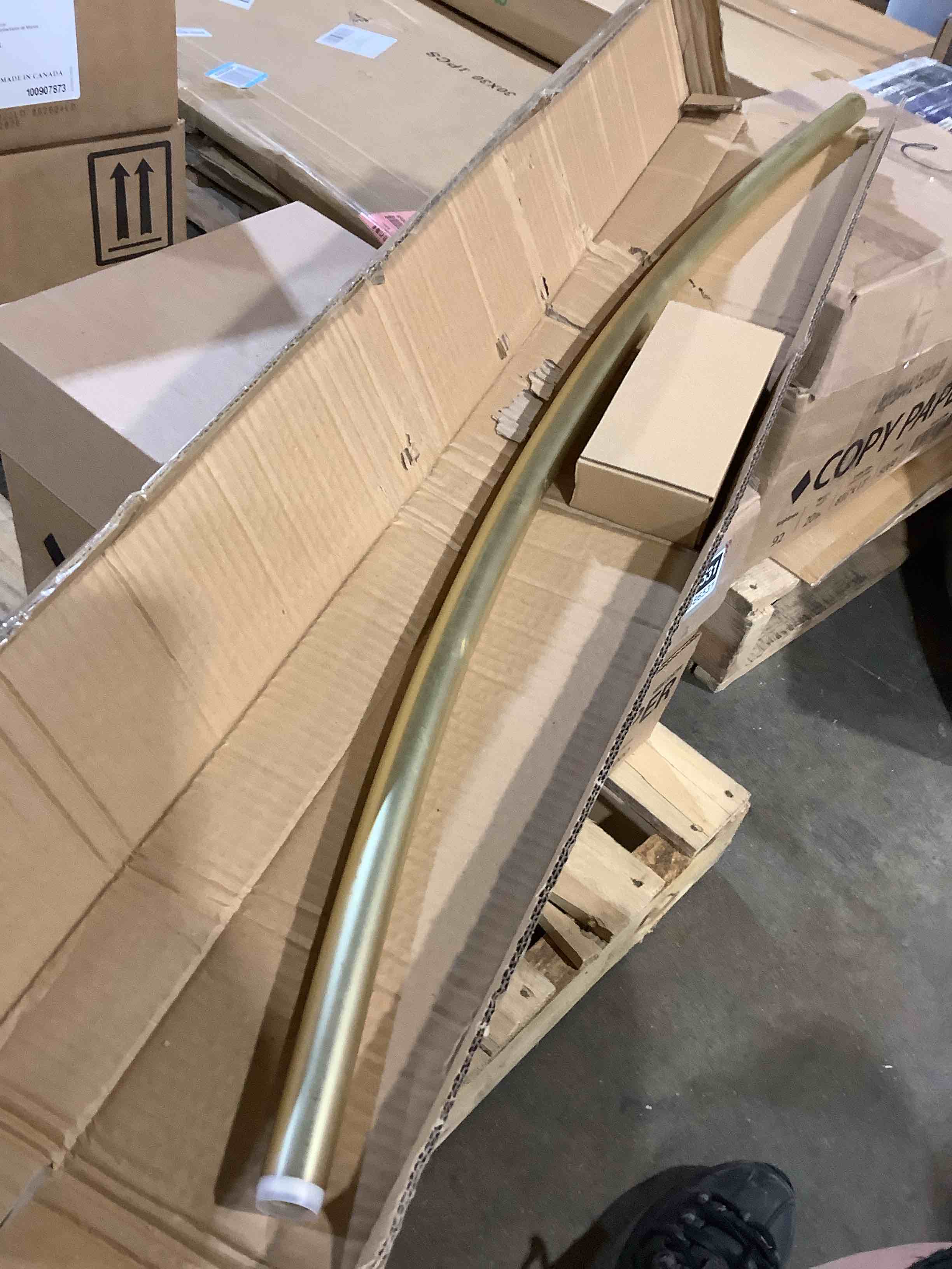 Condition photo showing Good Condition for gold curved extending shower curtain rod