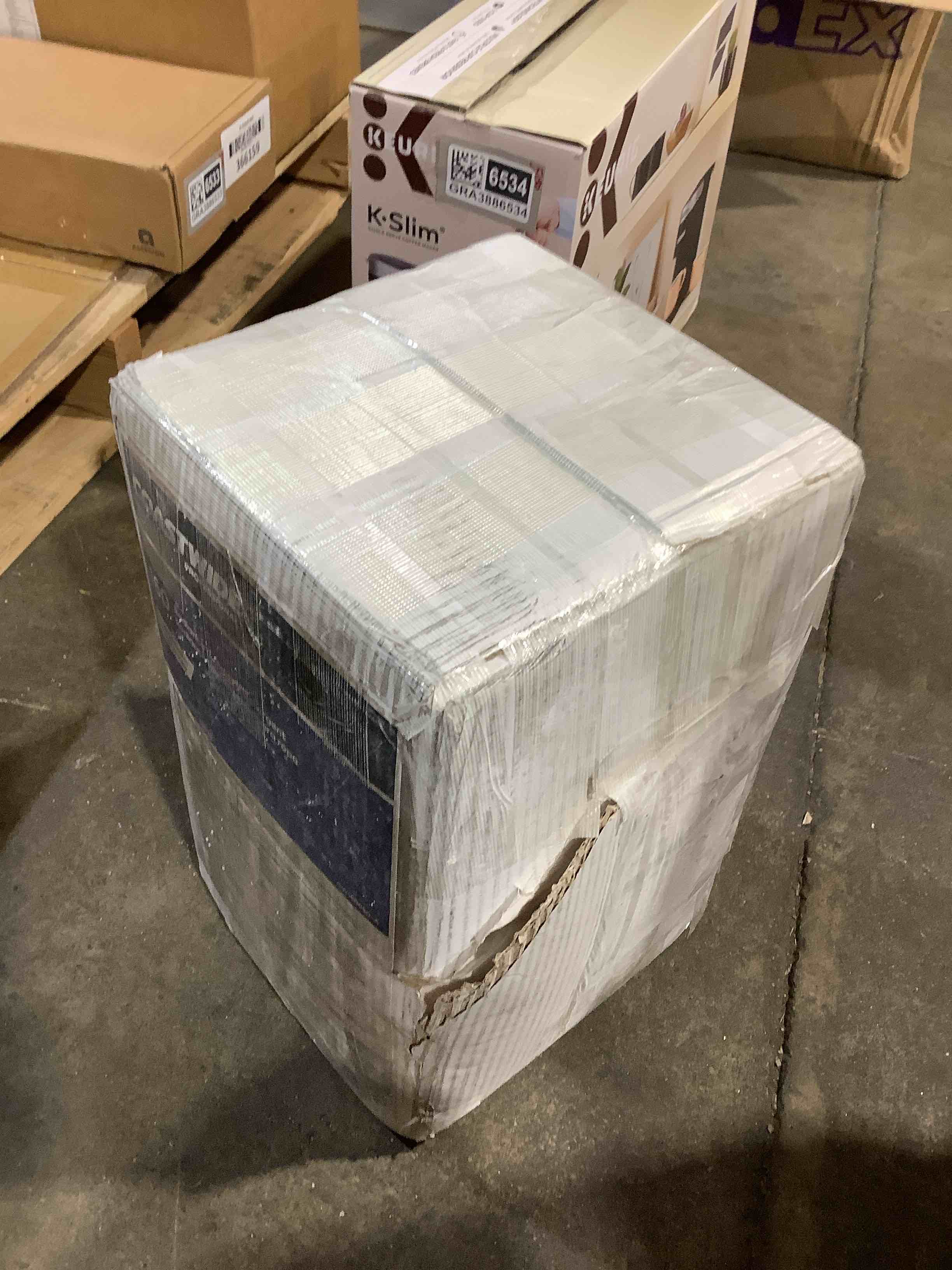Condition photo showing Good Condition for coastwide professional radiance powder laundry detergent, 293 loads, 800 oz., 50 lbs., 2/pack (cw160050-avs)