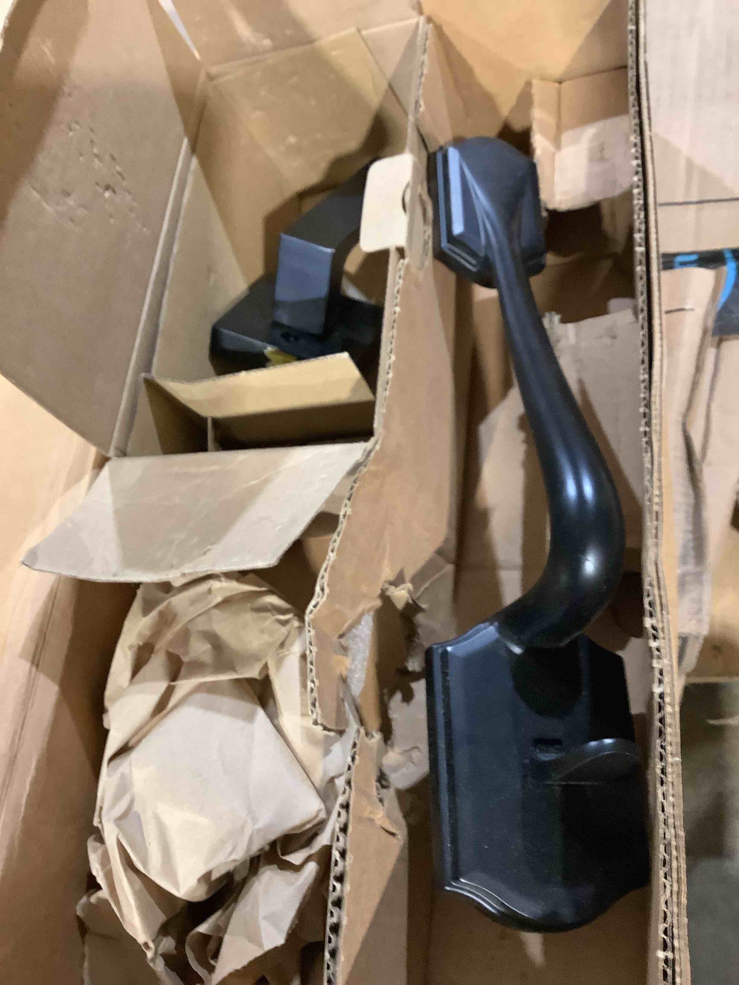 Condition photo showing Good Condition for schlage fe285 cen 622 lat cen century front entry handleset with latitude lever lower half grip matte black