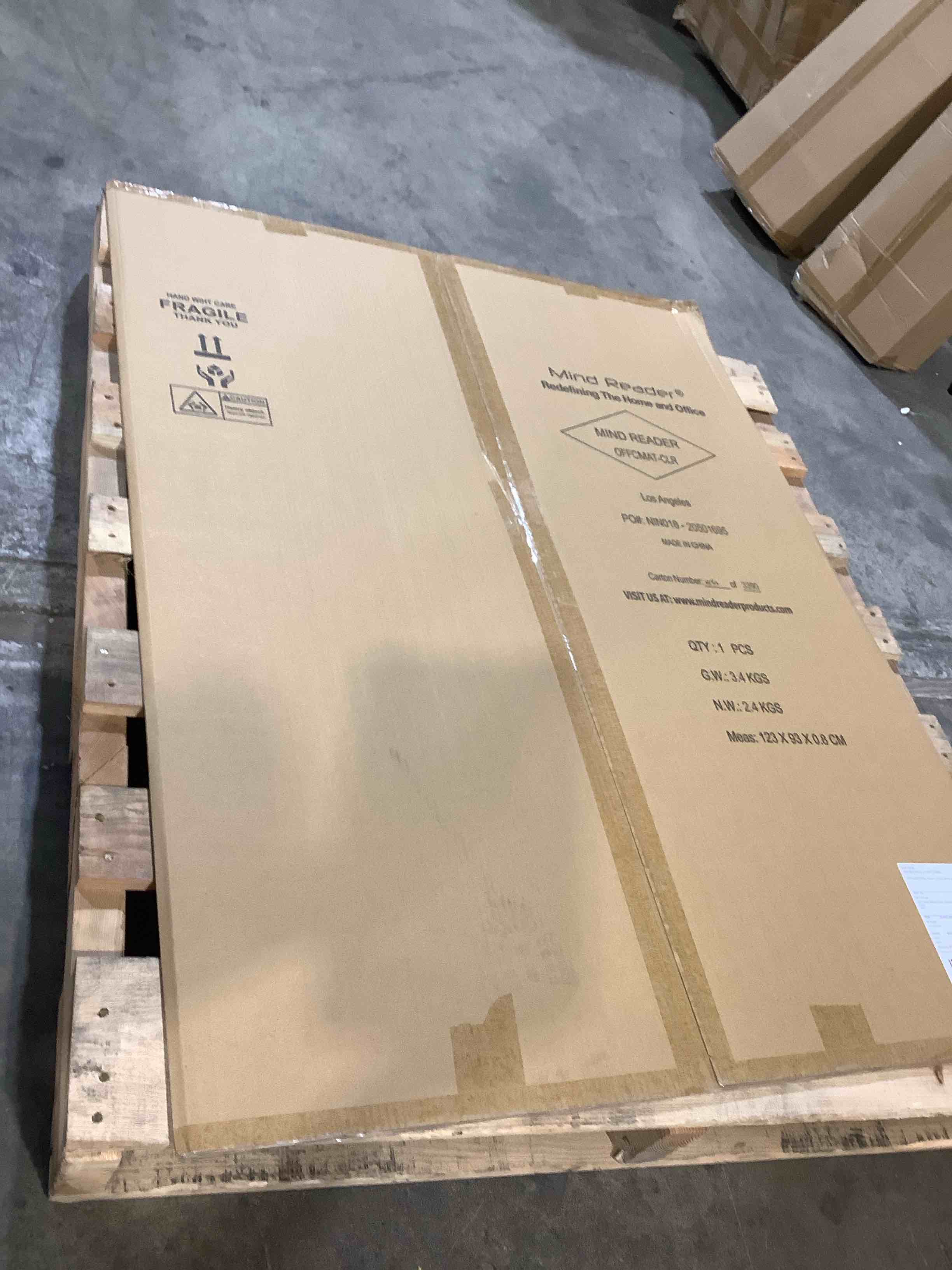Condition photo showing New/Like New for mind reader office clear mat 