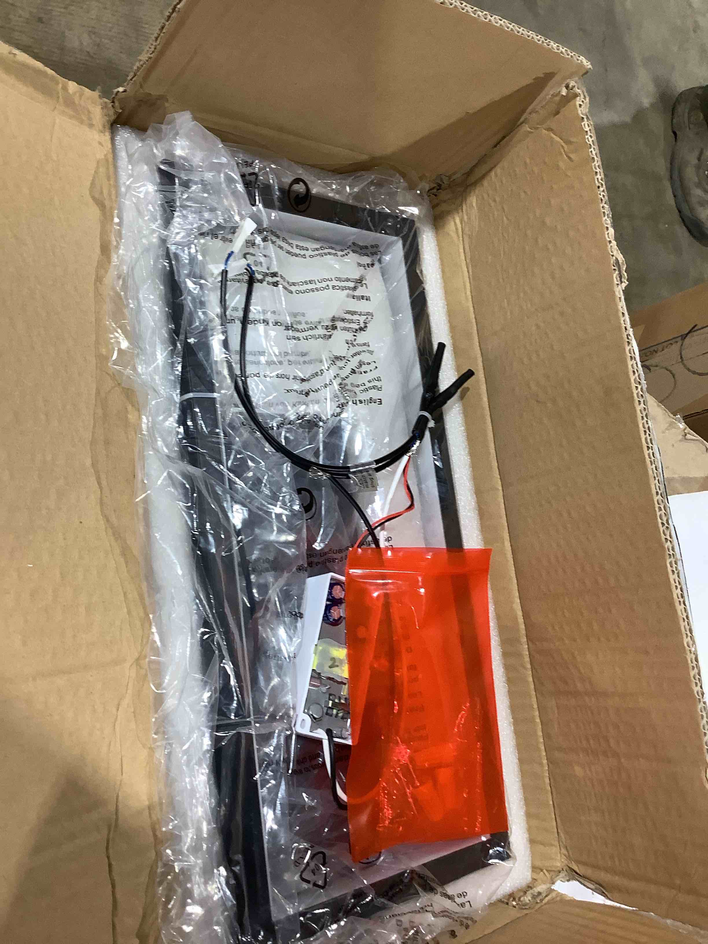 Condition photo showing New/Like New for led 20 watt wall indoor sconce fixture