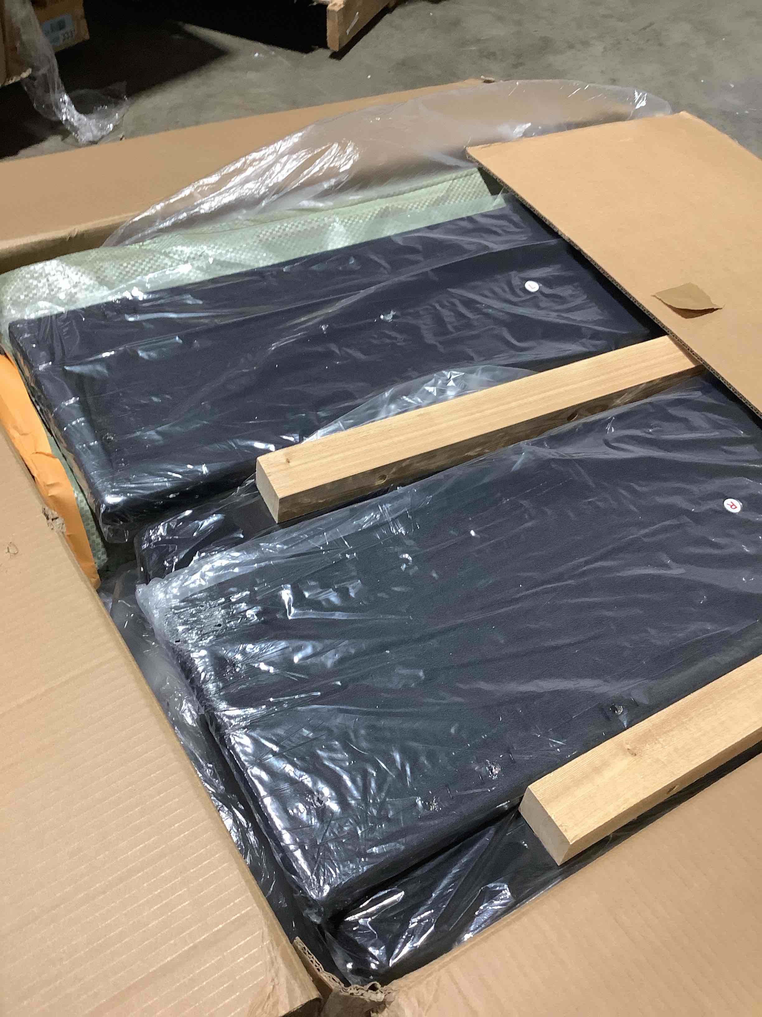 Condition photo showing Good Condition for 90.2" 4-seater modern teddy sofa couch with seats storage, king size 3-in-1 convertible sleeper sofa bed for living room,office,apartment,black w1885p427803 & w1885p427804