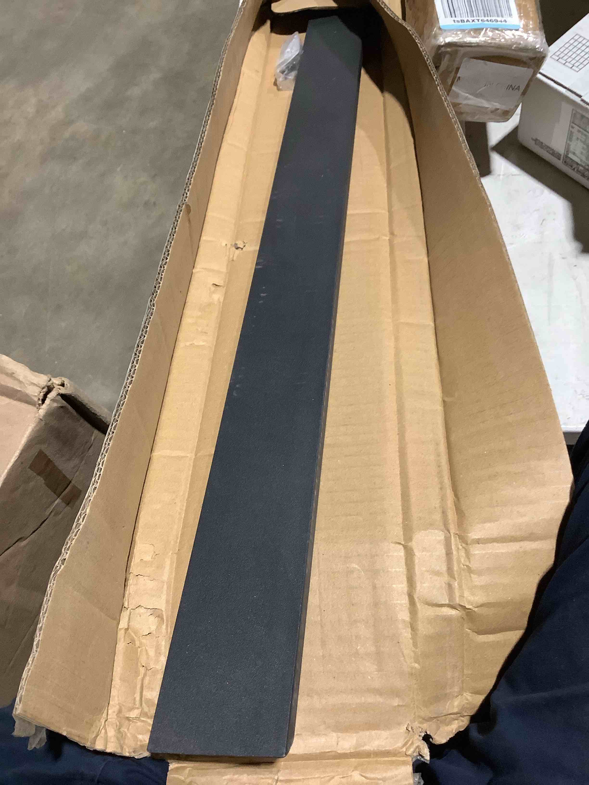 Condition photo showing New/Like New for hidden island countertop support bracket 1 pack black 32 inch heavy duty granite countertop bracket iron island support brackets for granite quartz wood 32 inch black-1 pack