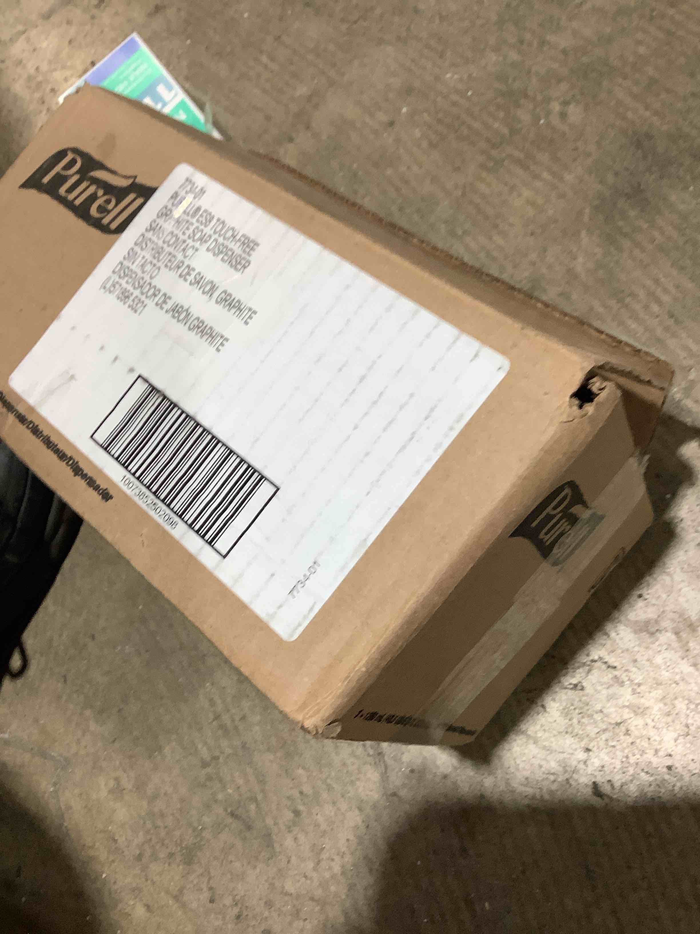 https://s3.amazonaws.com/lotting-images-prod/bidfta/GRA3887345_1783540160646.jpeg