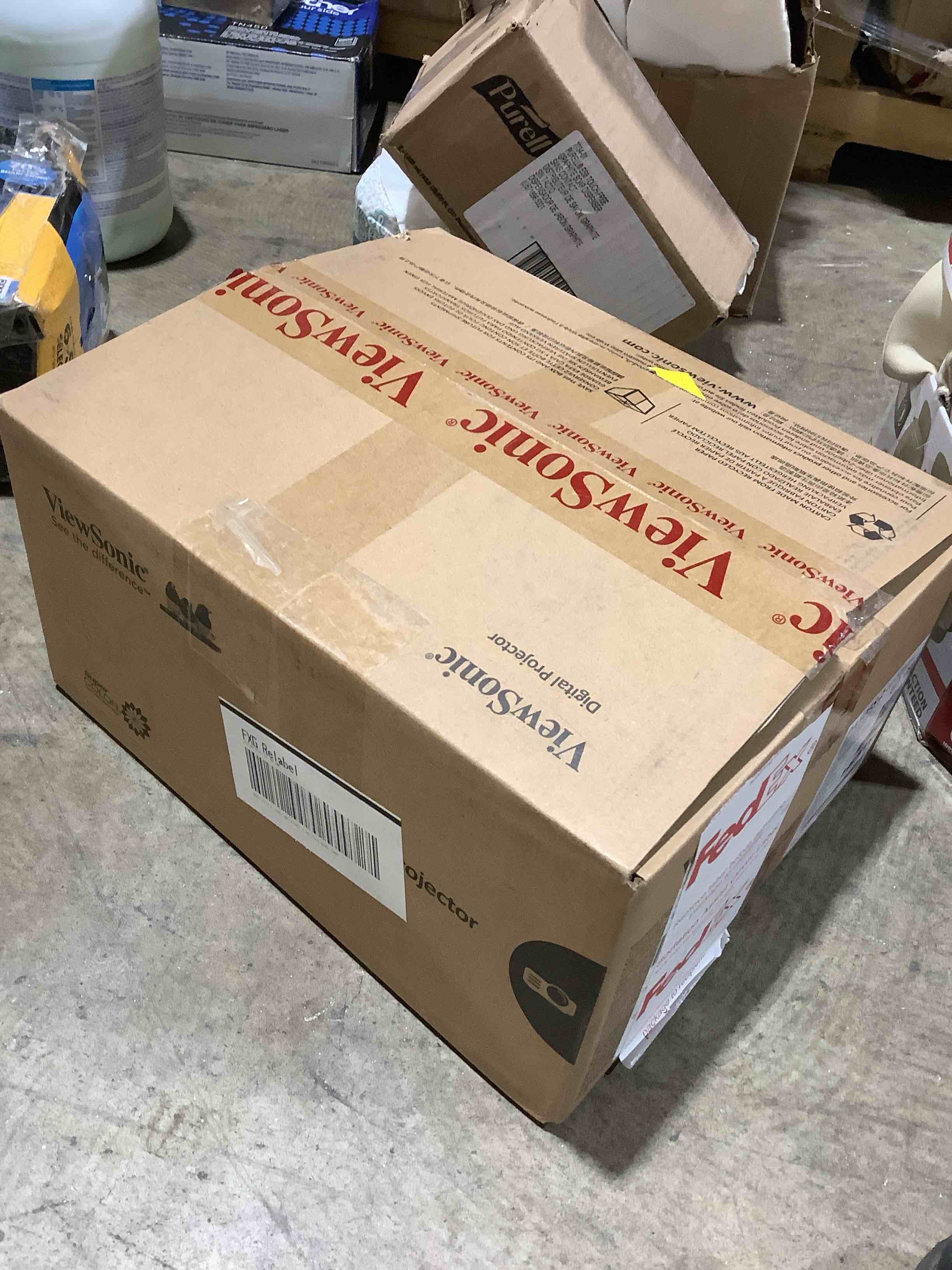 https://s3.amazonaws.com/lotting-images-prod/bidfta/GRA3887350_1783539767957.jpeg