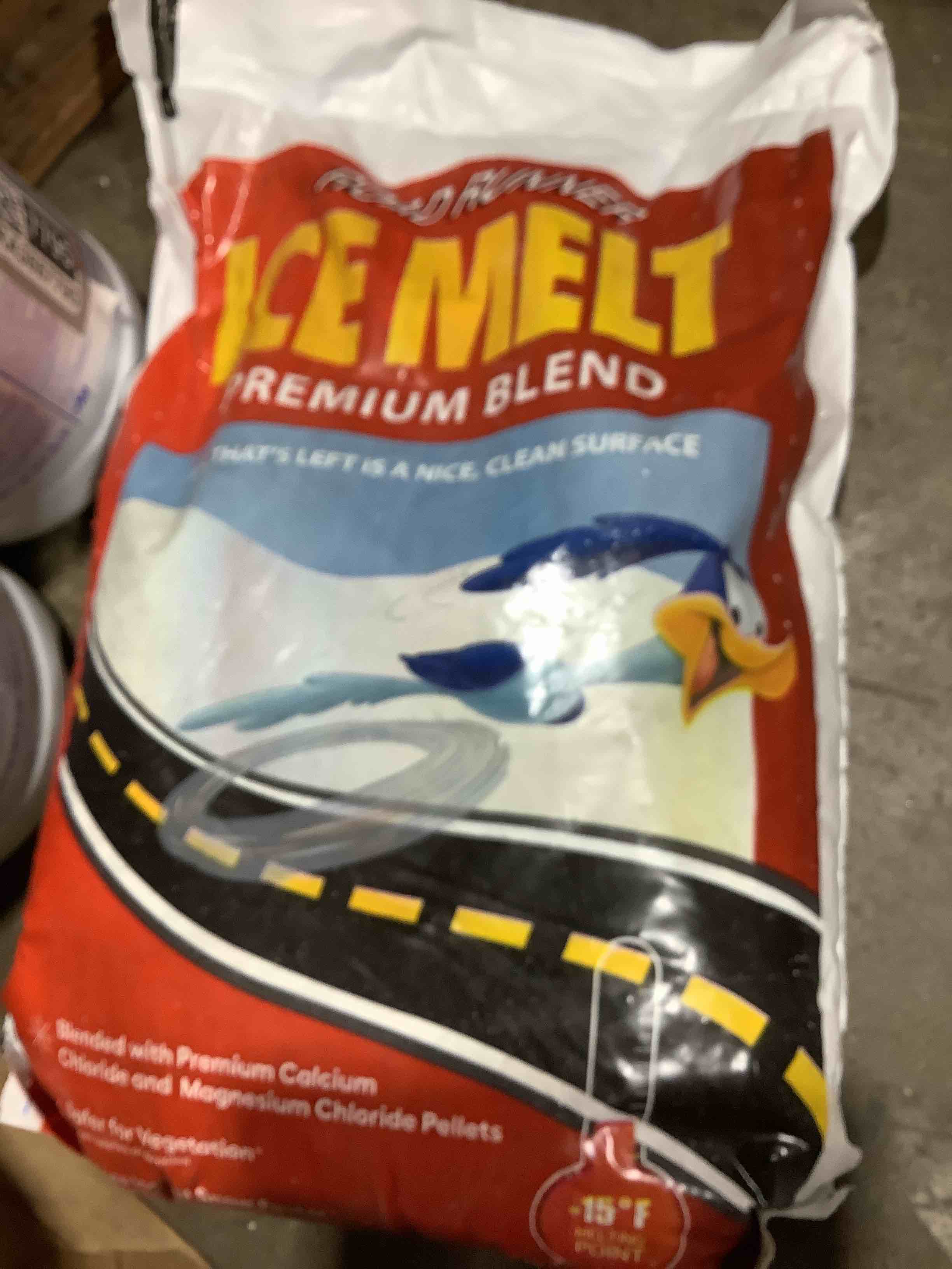 Condition photo showing New/Like New for road runner premium blend ice melt 20lb bag