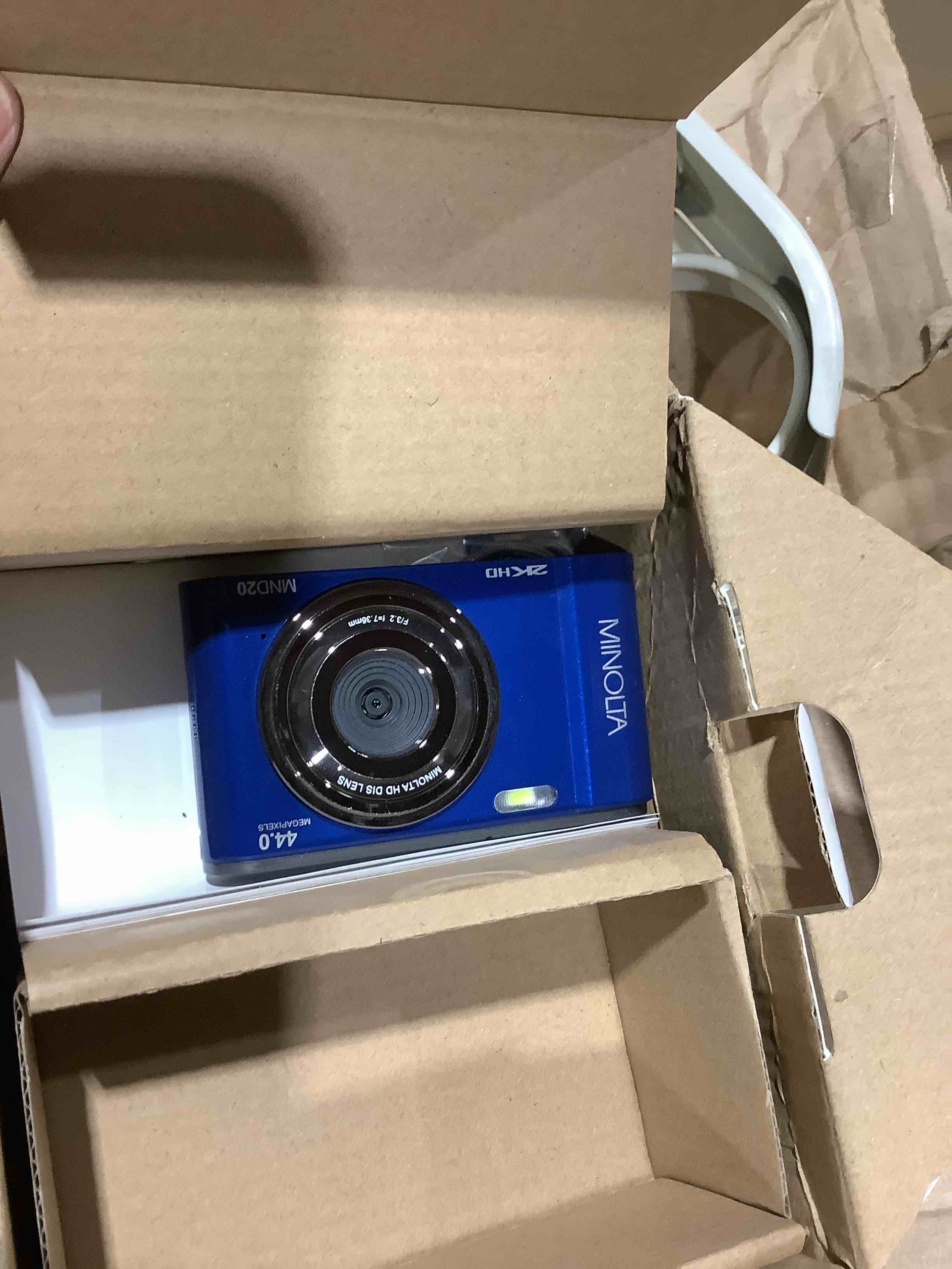 Condition photo showing Good Condition for minolta mnd20-bl mnd20 16x digital zoom 44 mp/2.7k ultra hd digital camera (blue)