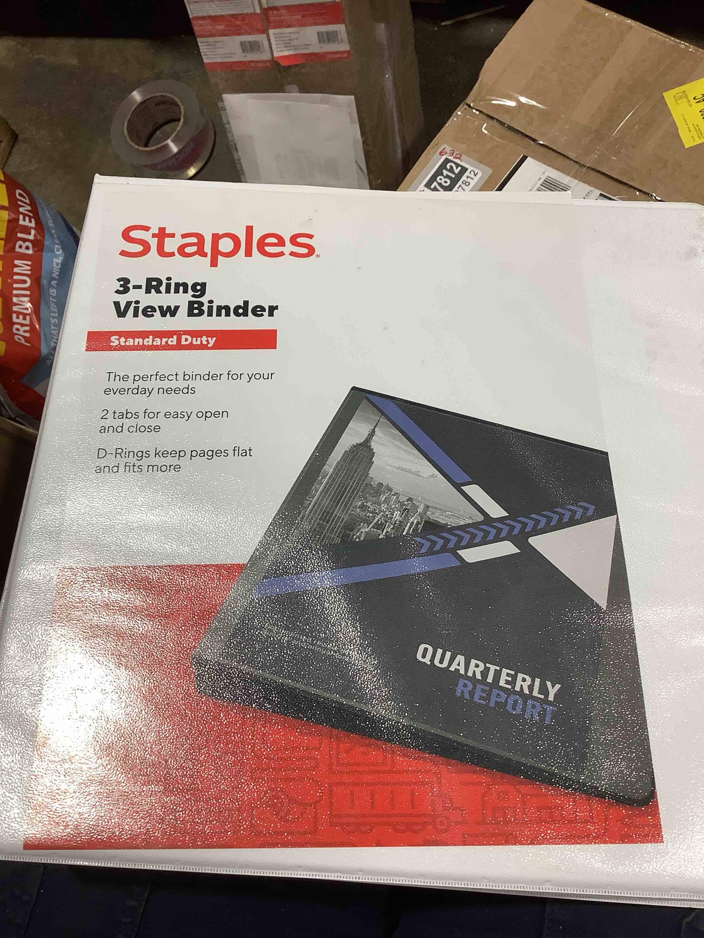 Condition photo showing Good Condition for staples 2" 3-ring view binder white (26444-cc) 82644