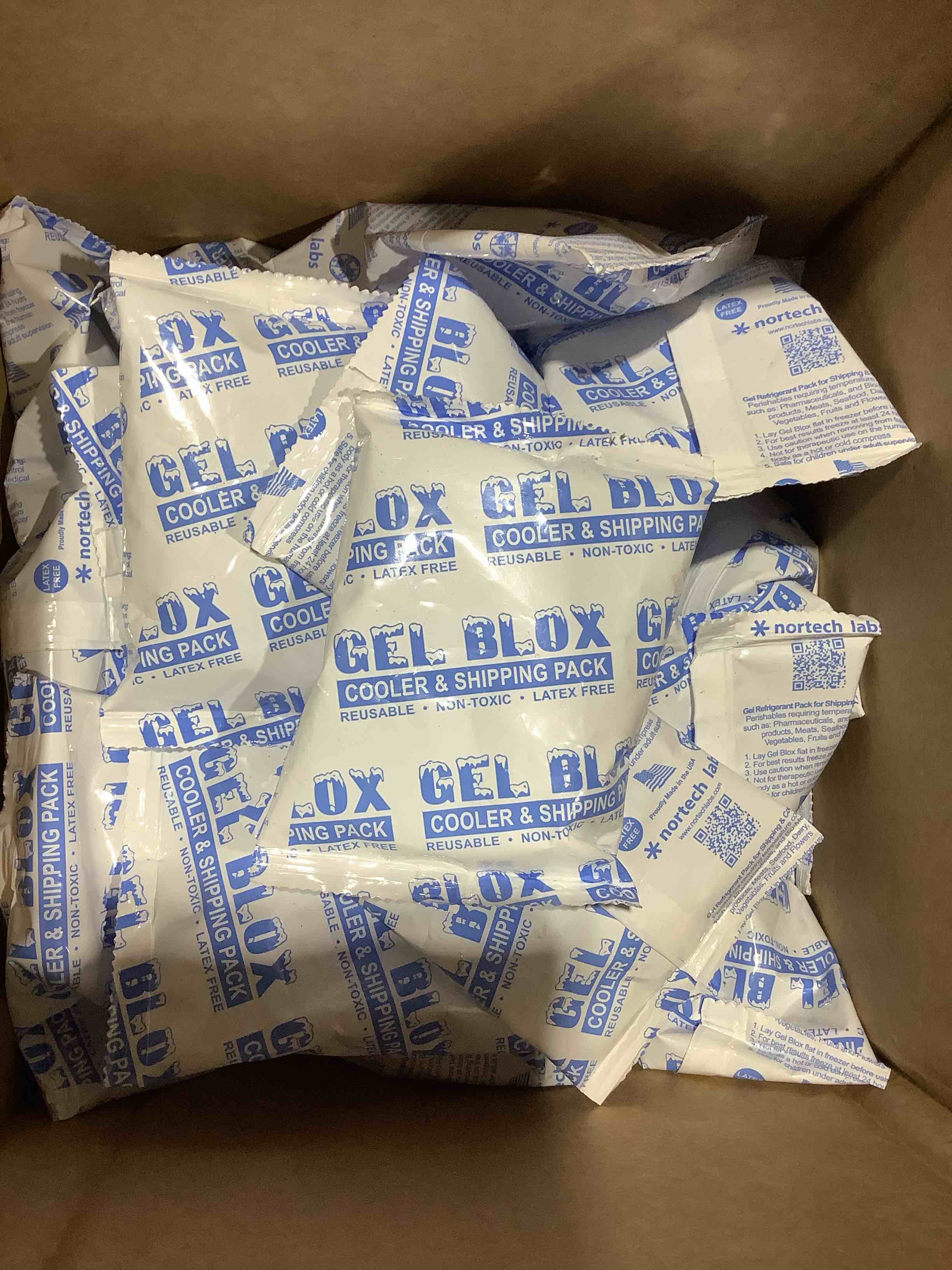 Condition photo showing Good Condition for gel blox cooler & shipping pack, reusable, non-toxic, latex free