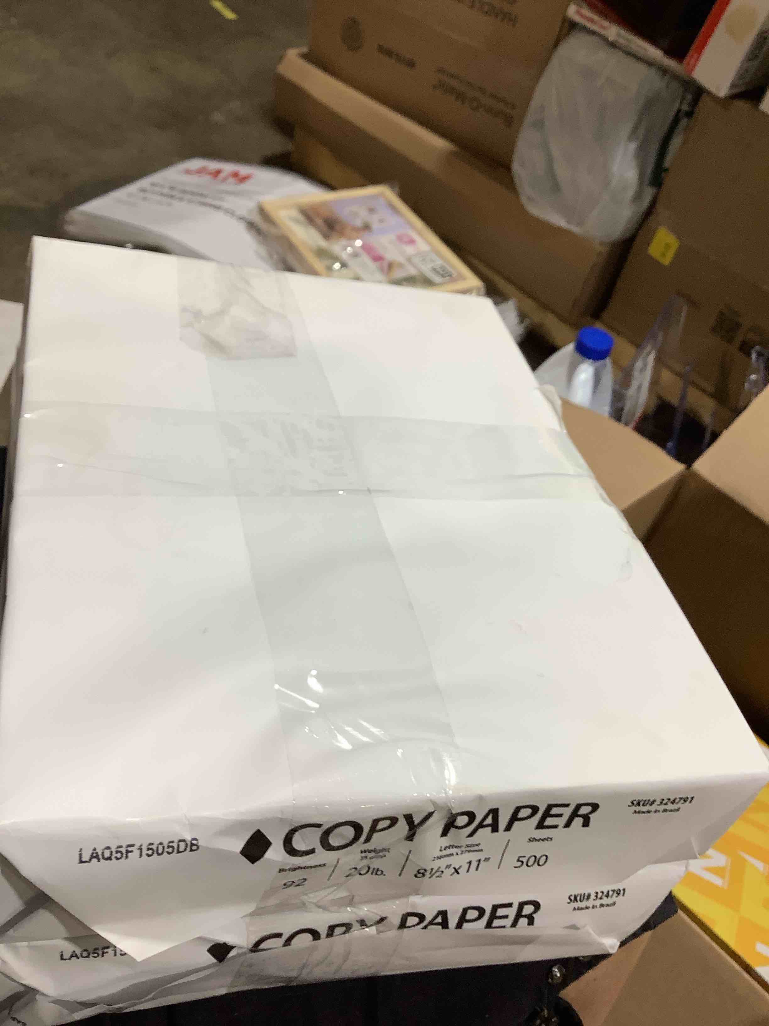 Condition photo showing Good Condition for staples 8.5 in. x 11 in. 20 lb. white copier paper, 2 reams
